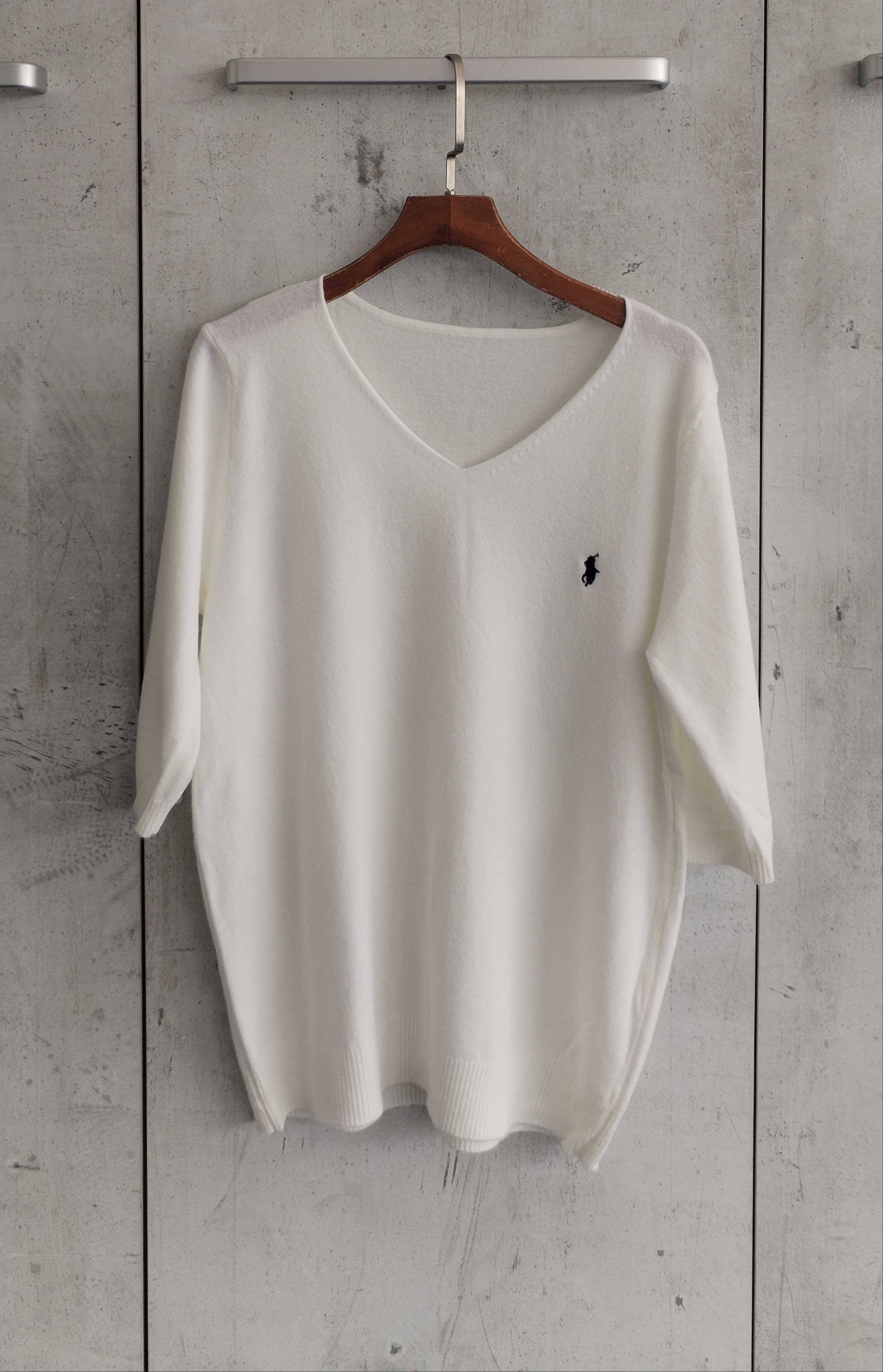 88186 Porvy V-Neck Polo Knitted Top (B 45-52cm; L 56cm)
