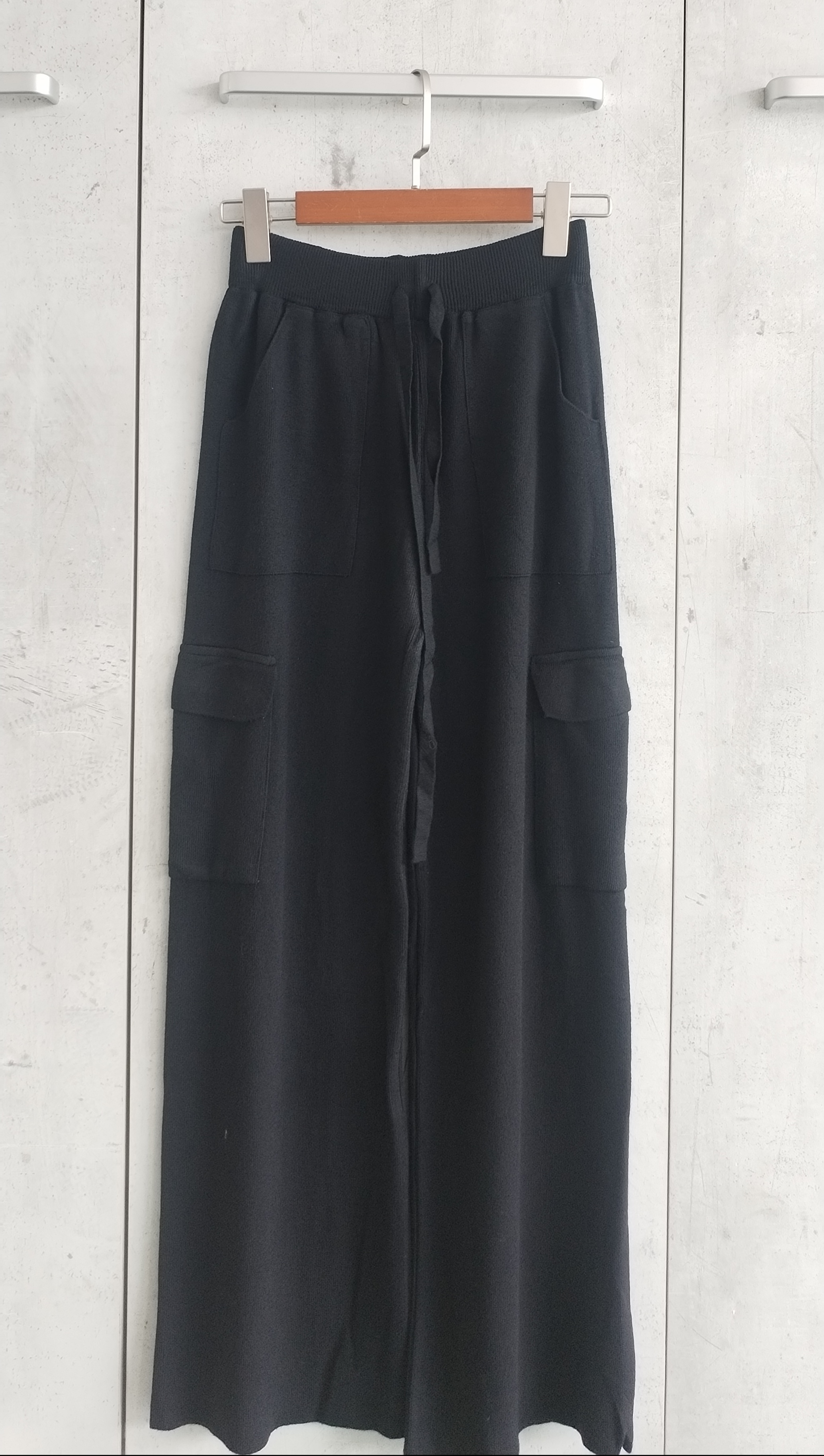 7138 Korla Knitted Cargo (W 30-50cm; H 43-60cm; L 99cm)