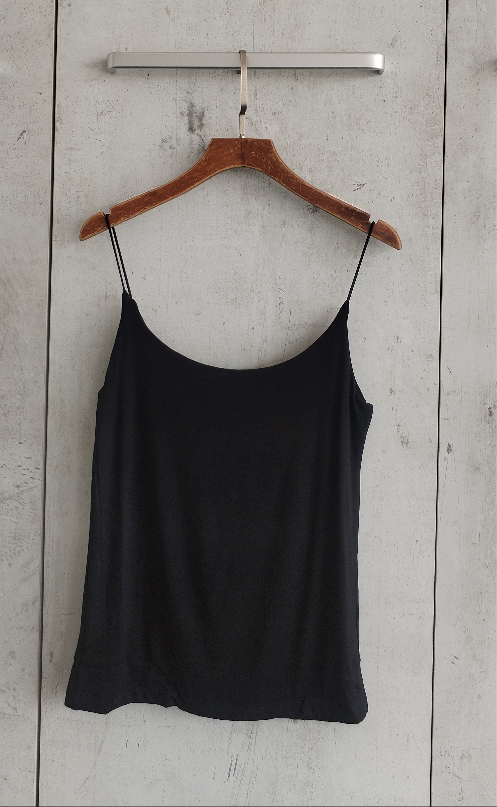 2742 Stagia Cotton Spaghetti Top (B 36-50cm; L 54cm)