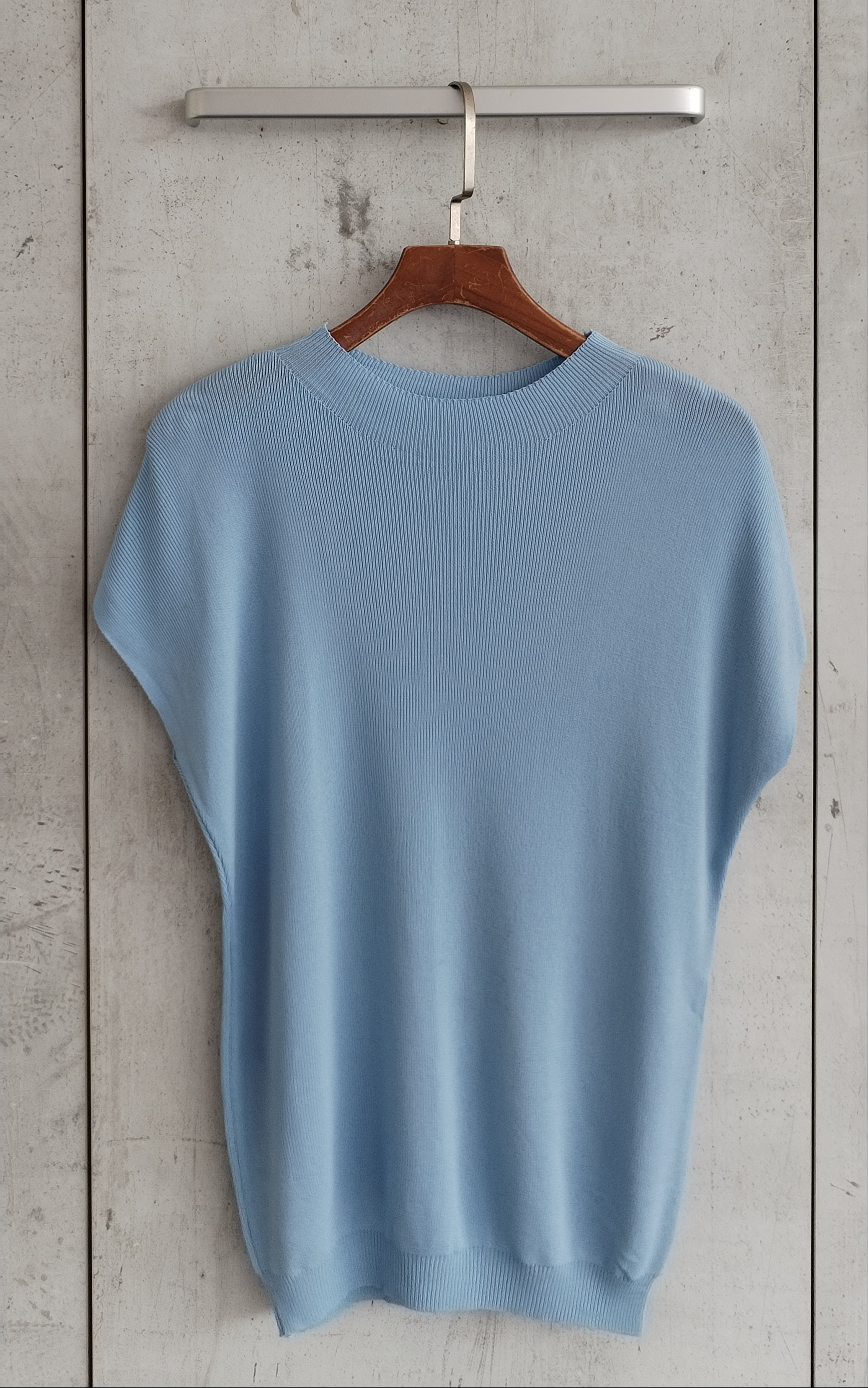 2751 Herra High Neck Knit Top (B 40-49cm; L 53cm)