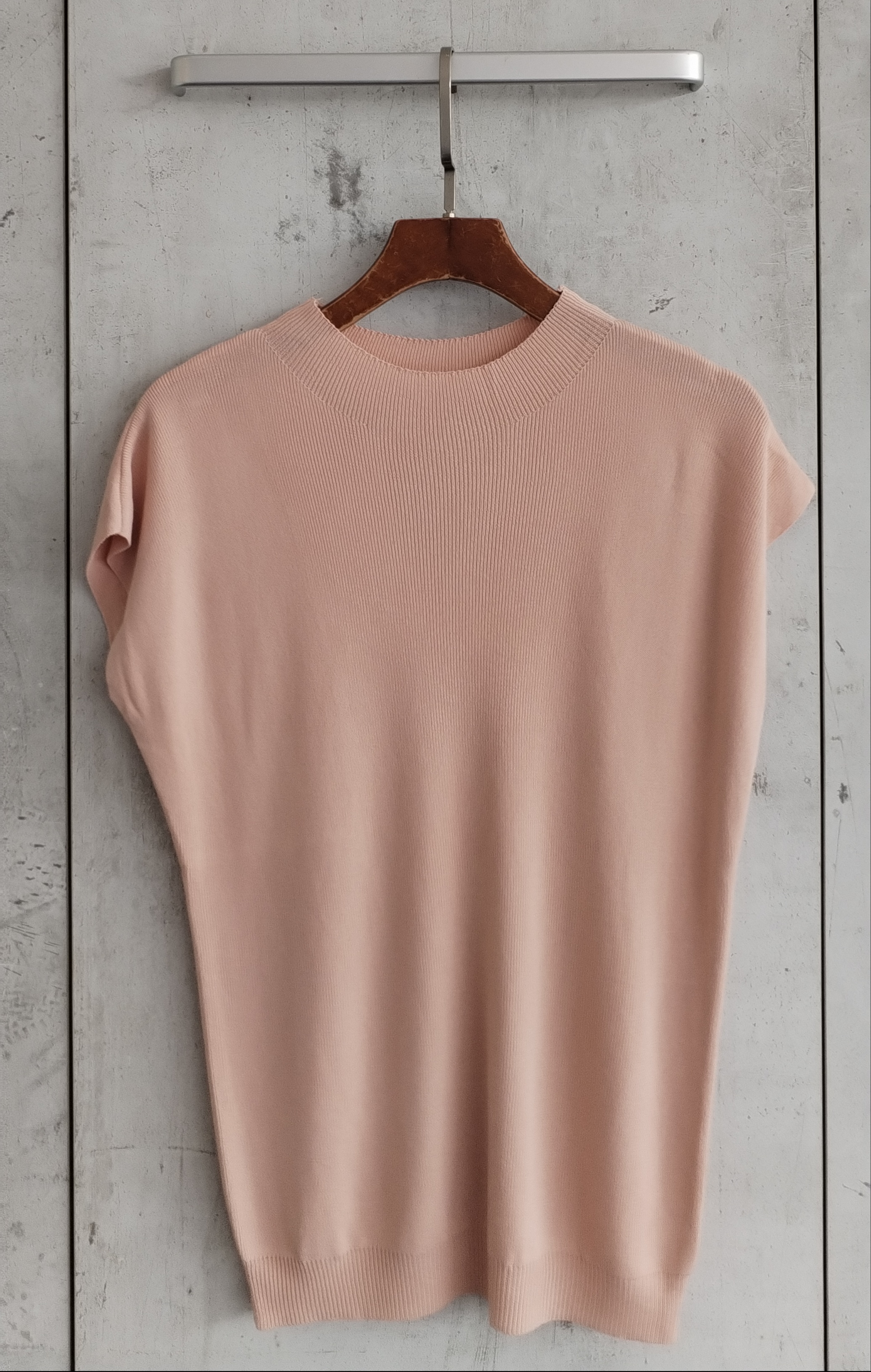 2751 Herra High Neck Knit Top (B 40-49cm; L 53cm)