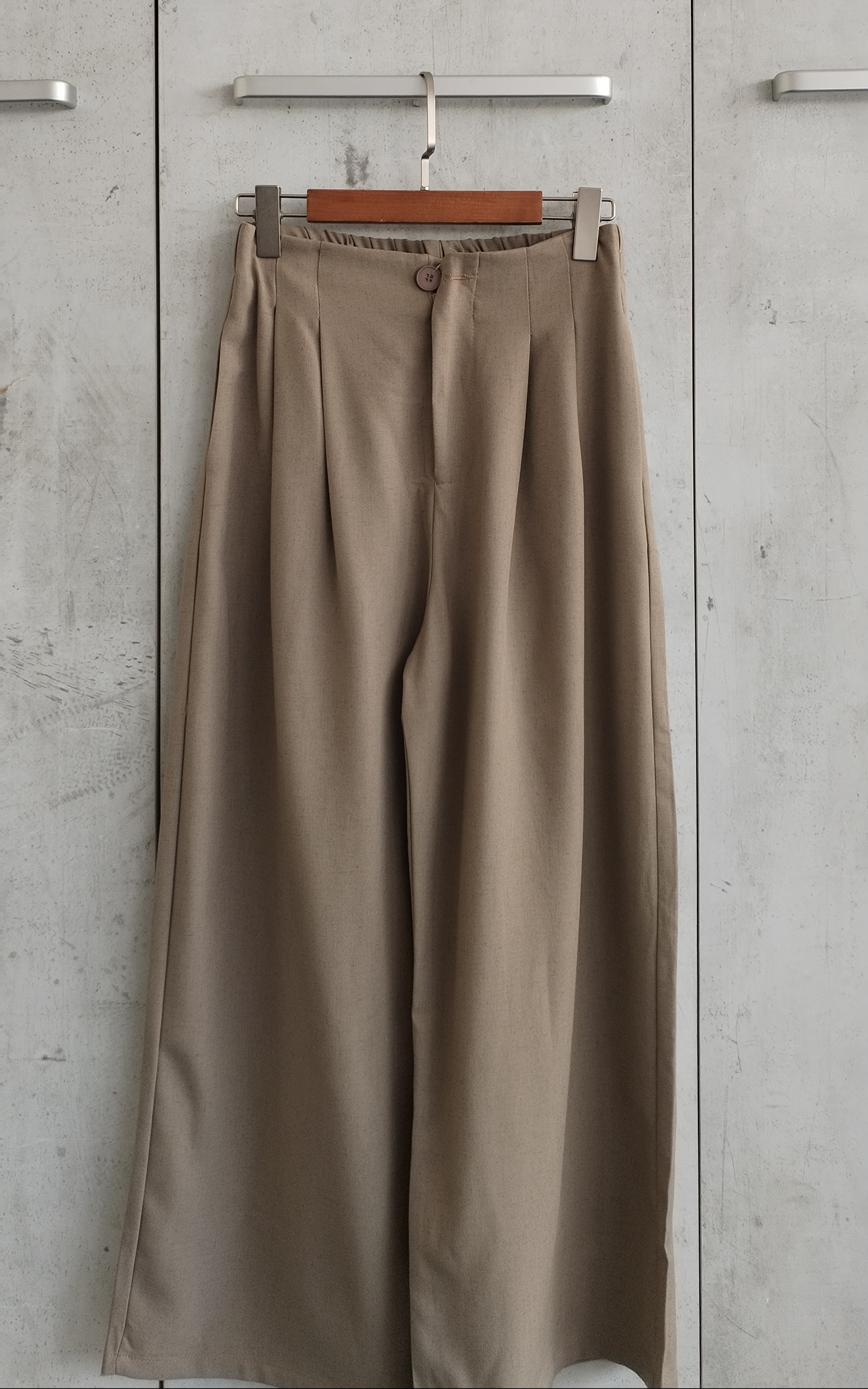 9802 Thandie Tailored Pants (L: W 34-42cm; H 48-53cm; L 93cm, XL: W 35-44cm; H 49-56cm; L 93cm)
