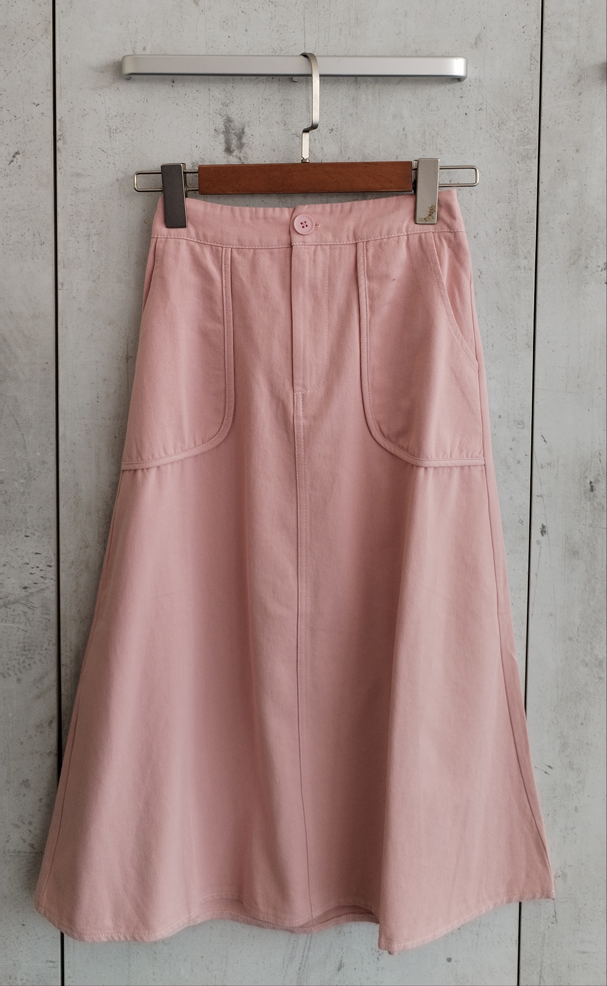 2605 Maglia Midi Skirt w Pockets (W 31-41cm; H 47cm; L 70cm)