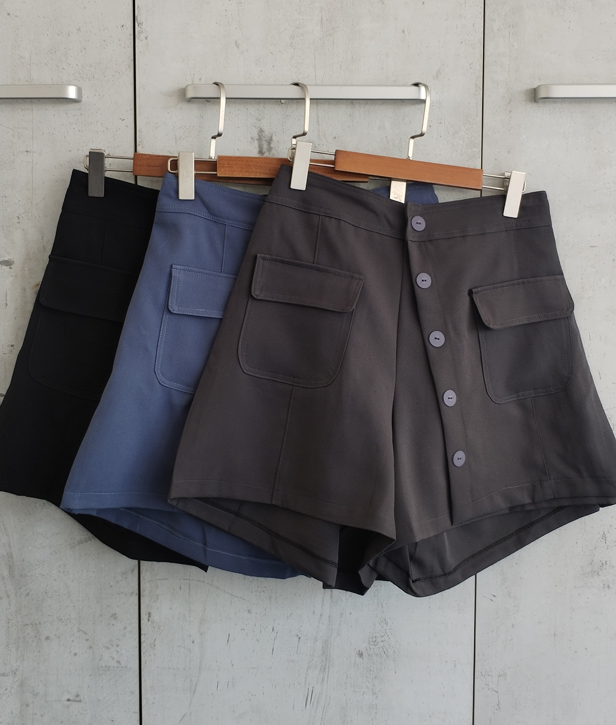 2758 Jadorita Shorts (L) (UW 40-50cm; H 57-65cm; L 42cm)