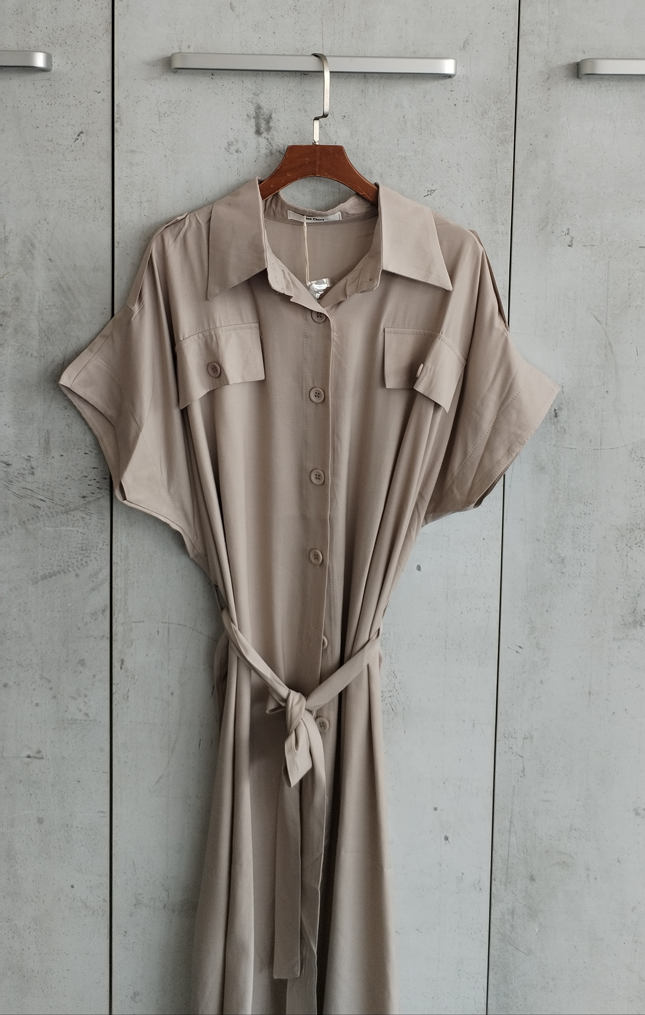 2359 Bravine Button Down Cap Sleeve Shirt Dress (B 64cm; H 66cm; L 112cm)