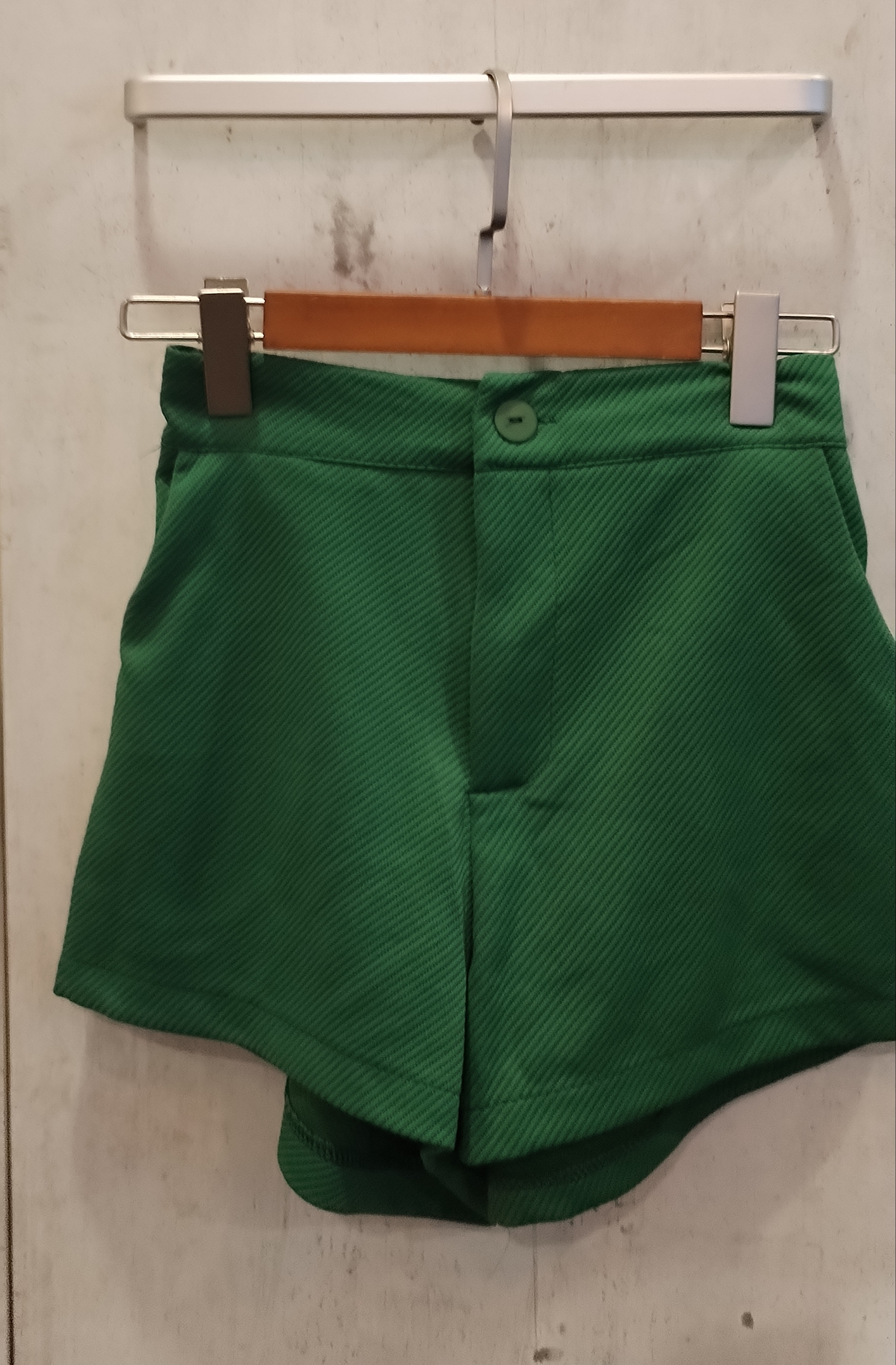 2766 Jiarna Shorts (UW 31-44cm; H 48-53cm; L 32cm)