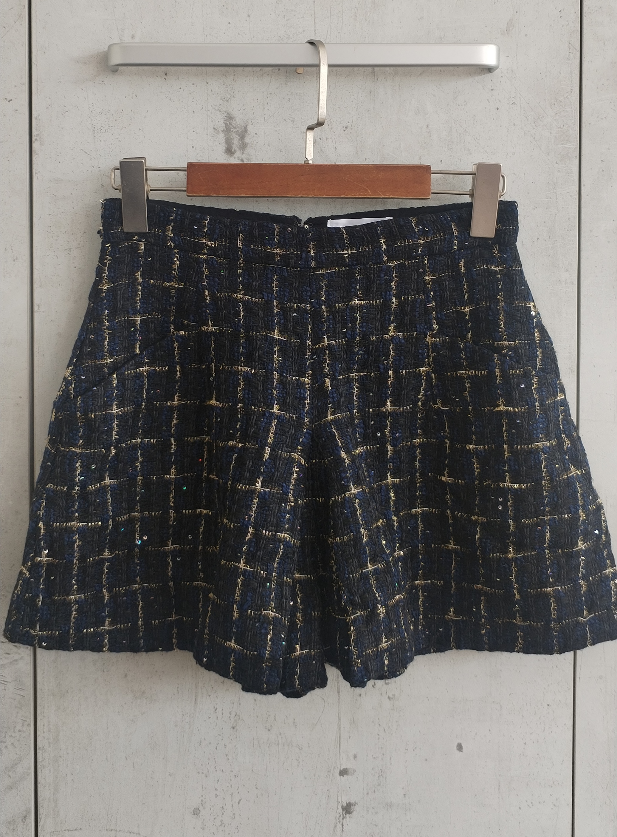 60088 Signature Tweed Shorts (M: UW 34cm; H 50cm; L 36cm, L: UW 38cm; H 55cm; L 36cm, XL: UW 42cm; H 60cm; L 37cm)