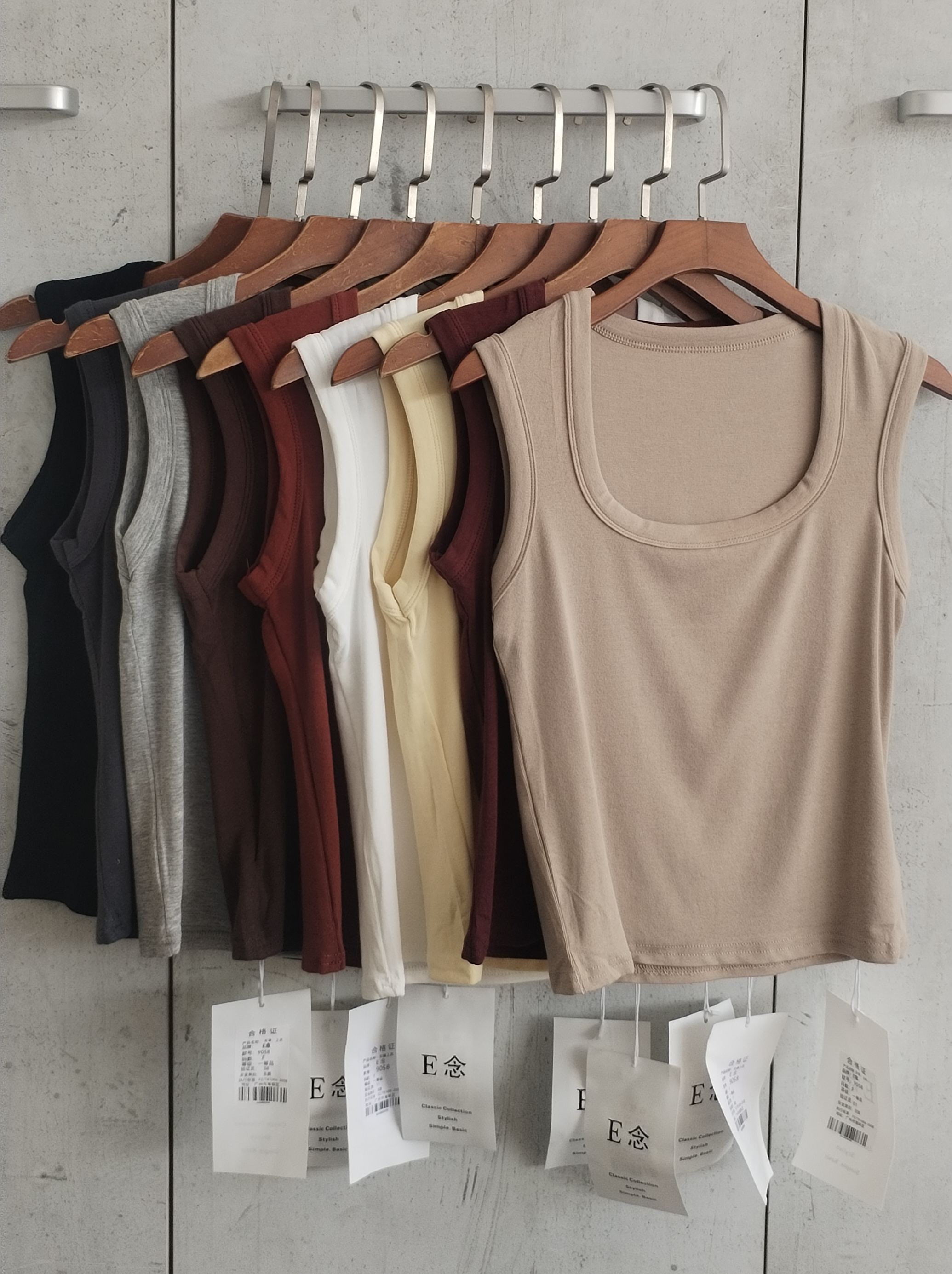 9058 Tuella Cotton Tank Top (B 35-49cm; L 47cm)