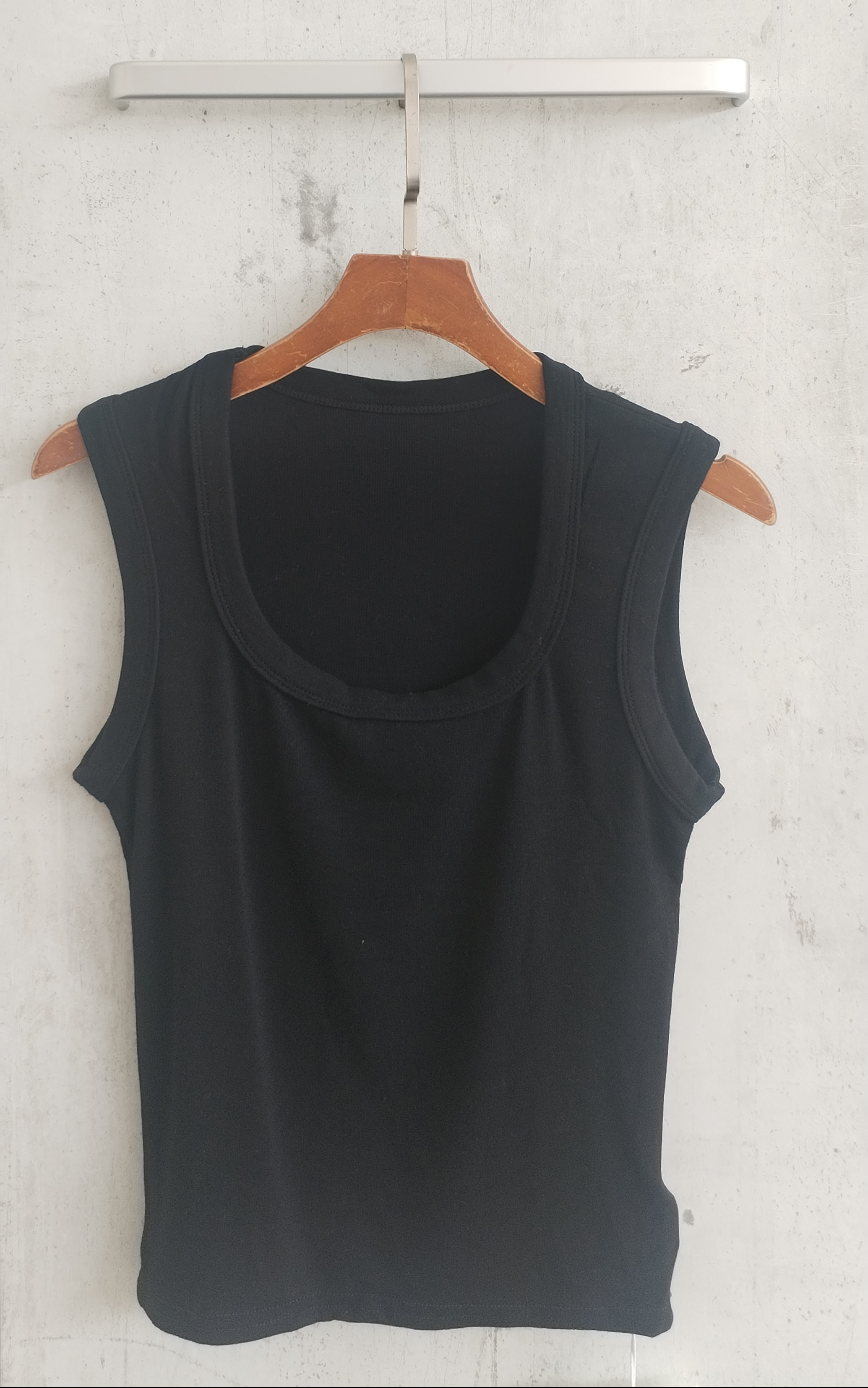 9058 Tuella Cotton Tank Top (B 35-49cm; L 47cm)