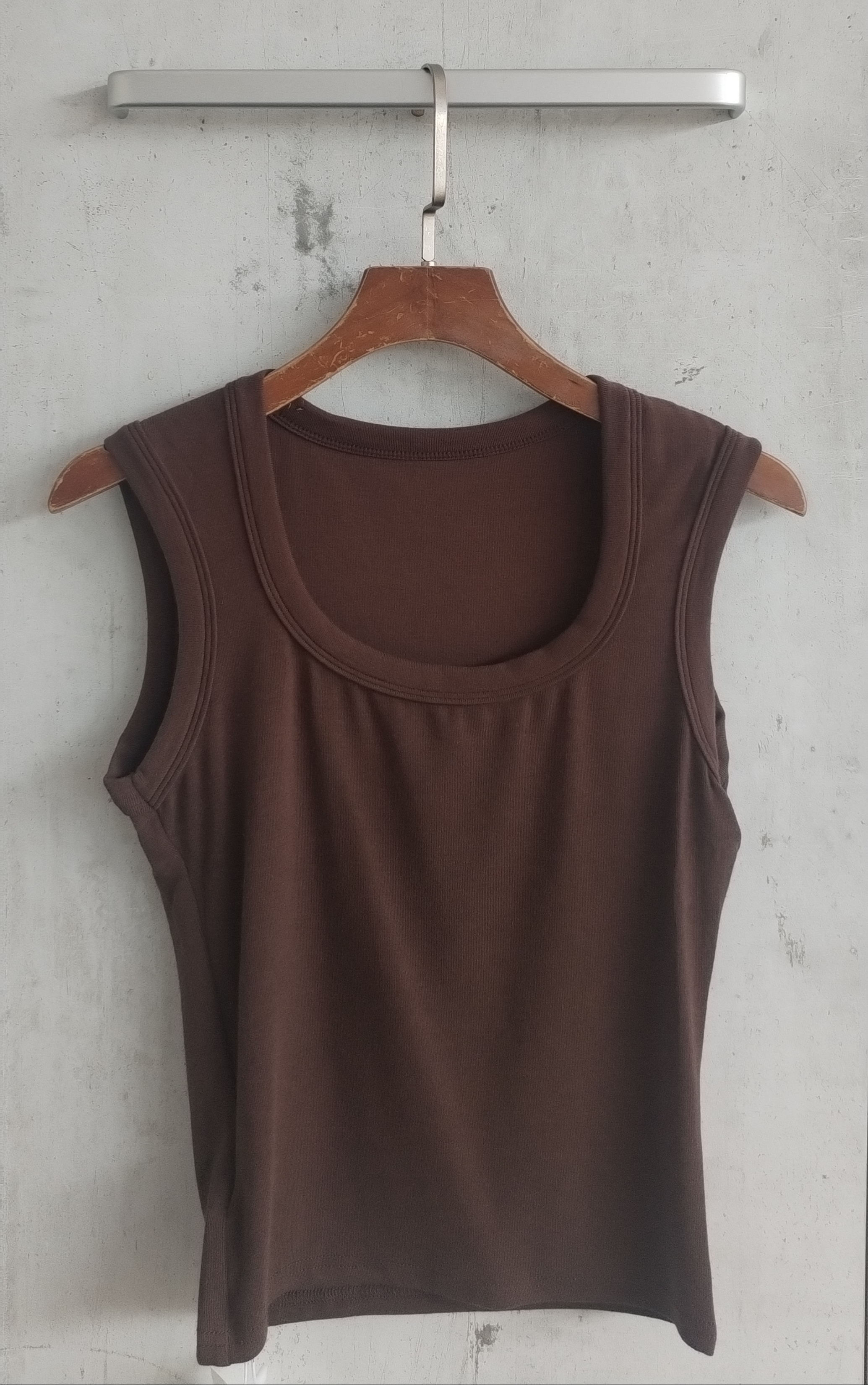 9058 Tuella Cotton Tank Top (B 35-49cm; L 47cm)