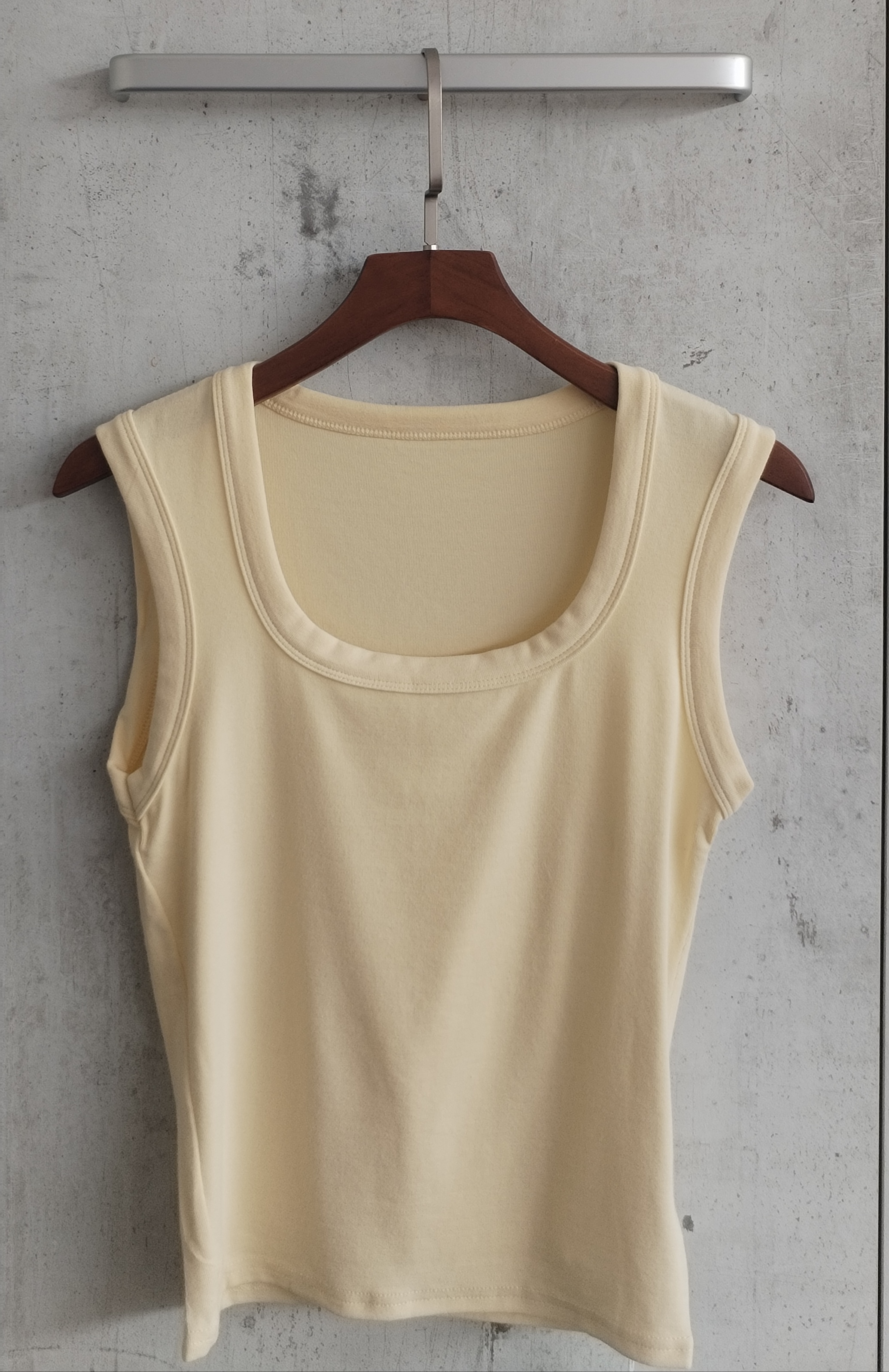9058 Tuella Cotton Tank Top (B 35-49cm; L 47cm)