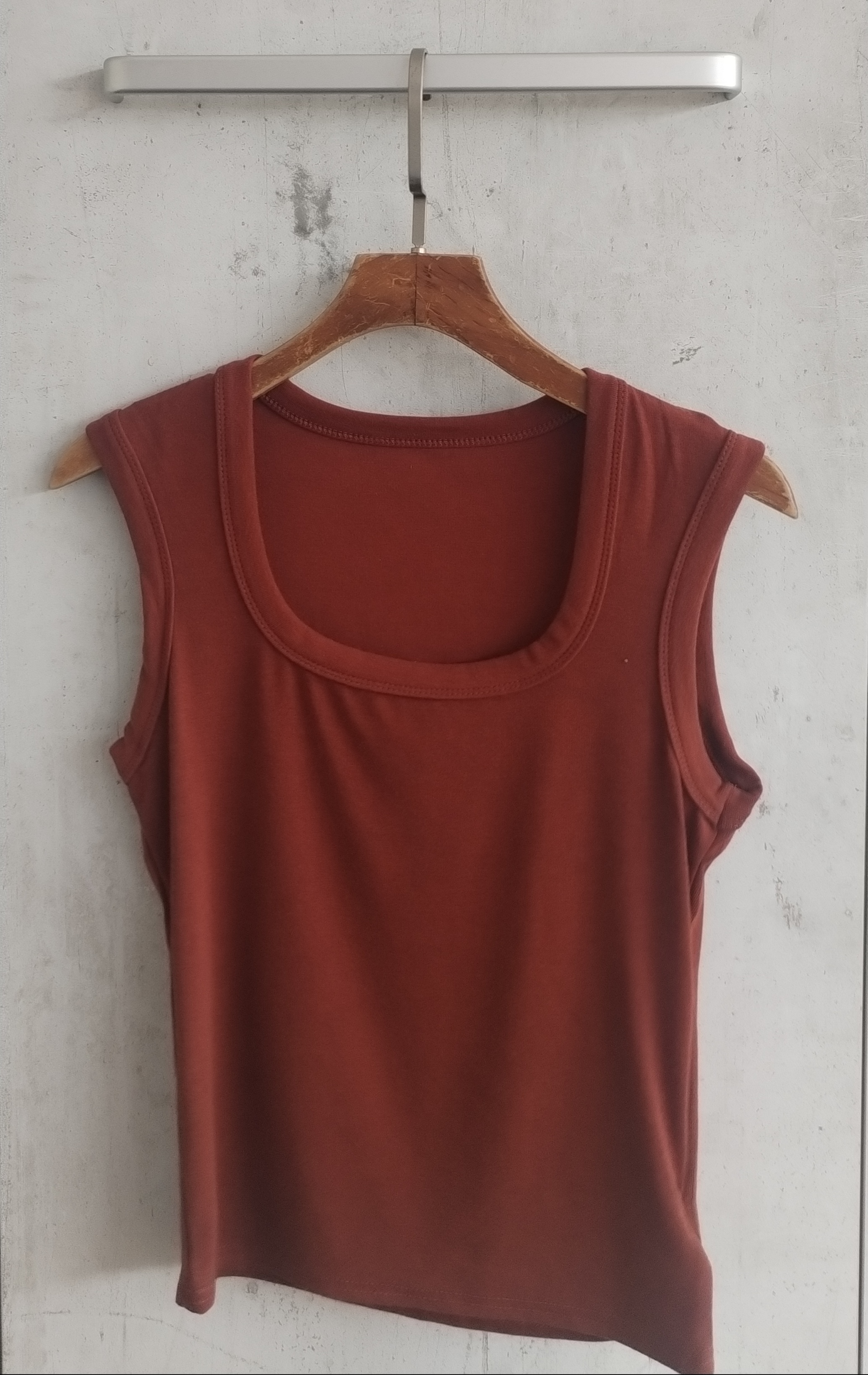 9058 Tuella Cotton Tank Top (B 35-49cm; L 47cm)