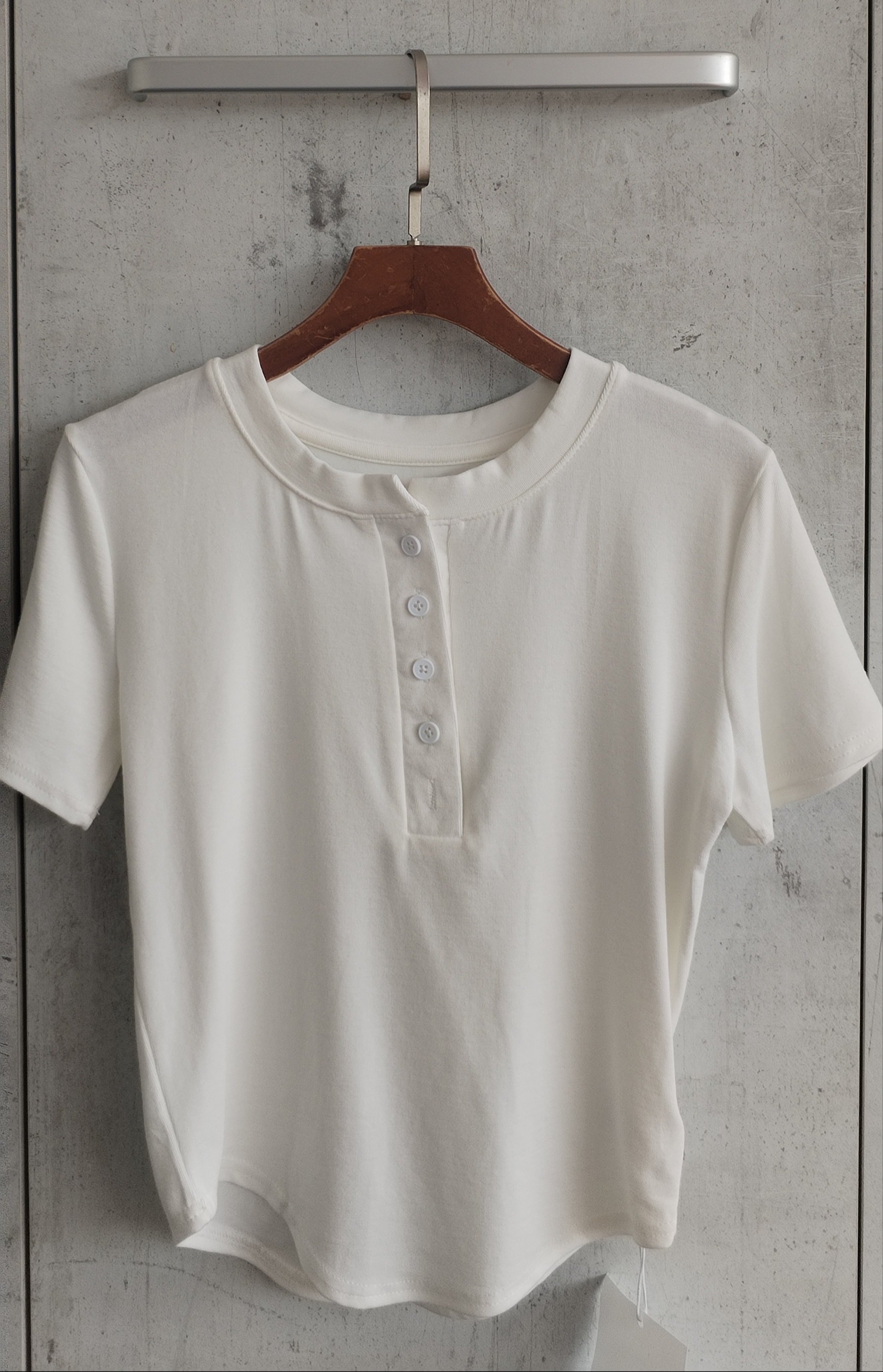 9150 Harlette Half Button Cotton Top (B 39-49cm; L 44/49cm)