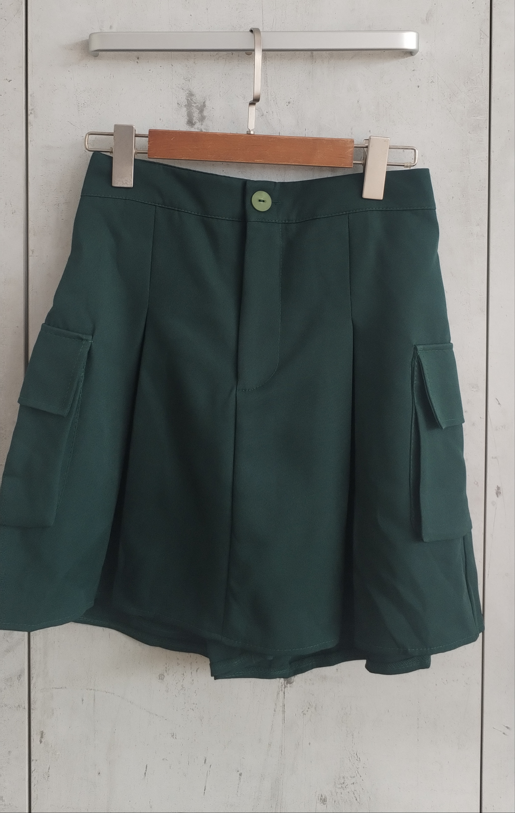 2769 Maddox Skirt w Inner Shorts (UW 36-50cm; H 56-63cm; L 44cm)