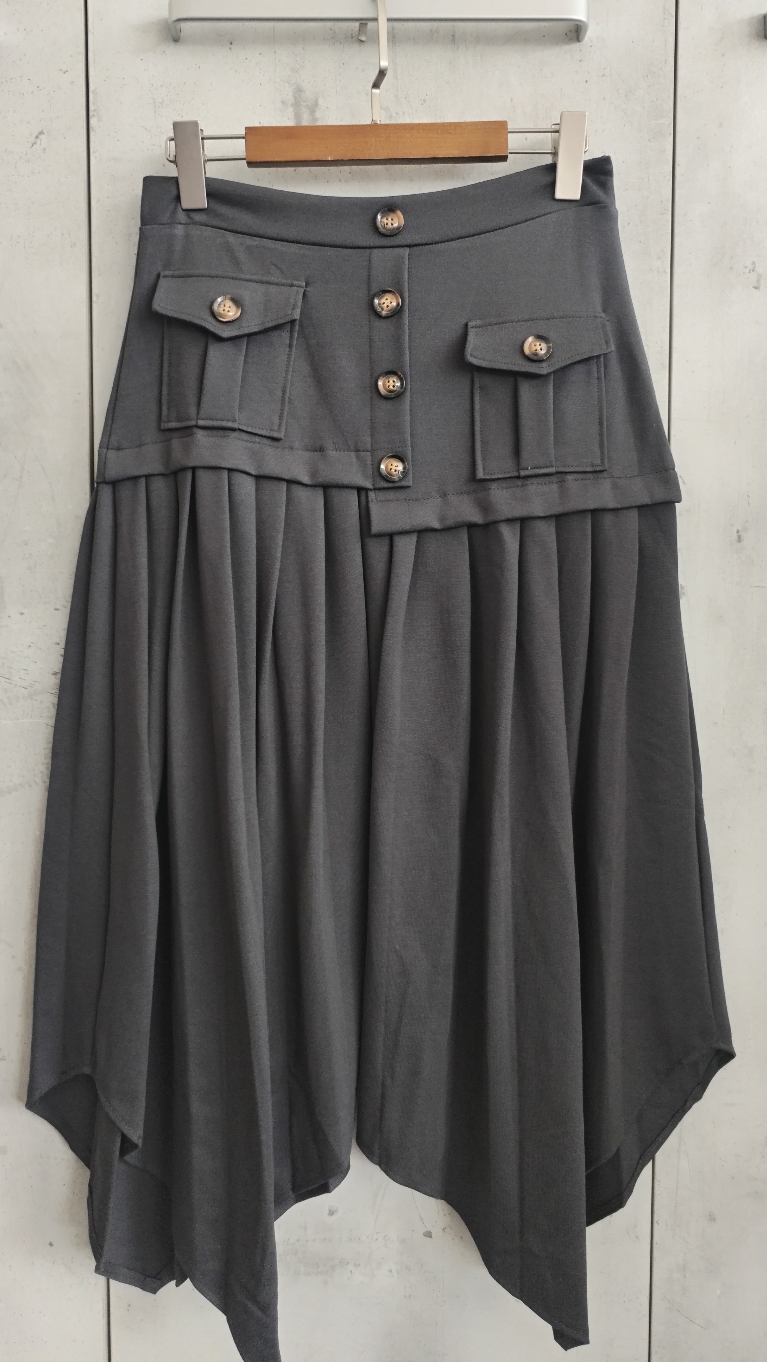 015 Aryanne Pleated A-Line Skirt (UW 36-49cm; H 47-60cm; L 70/93cm)