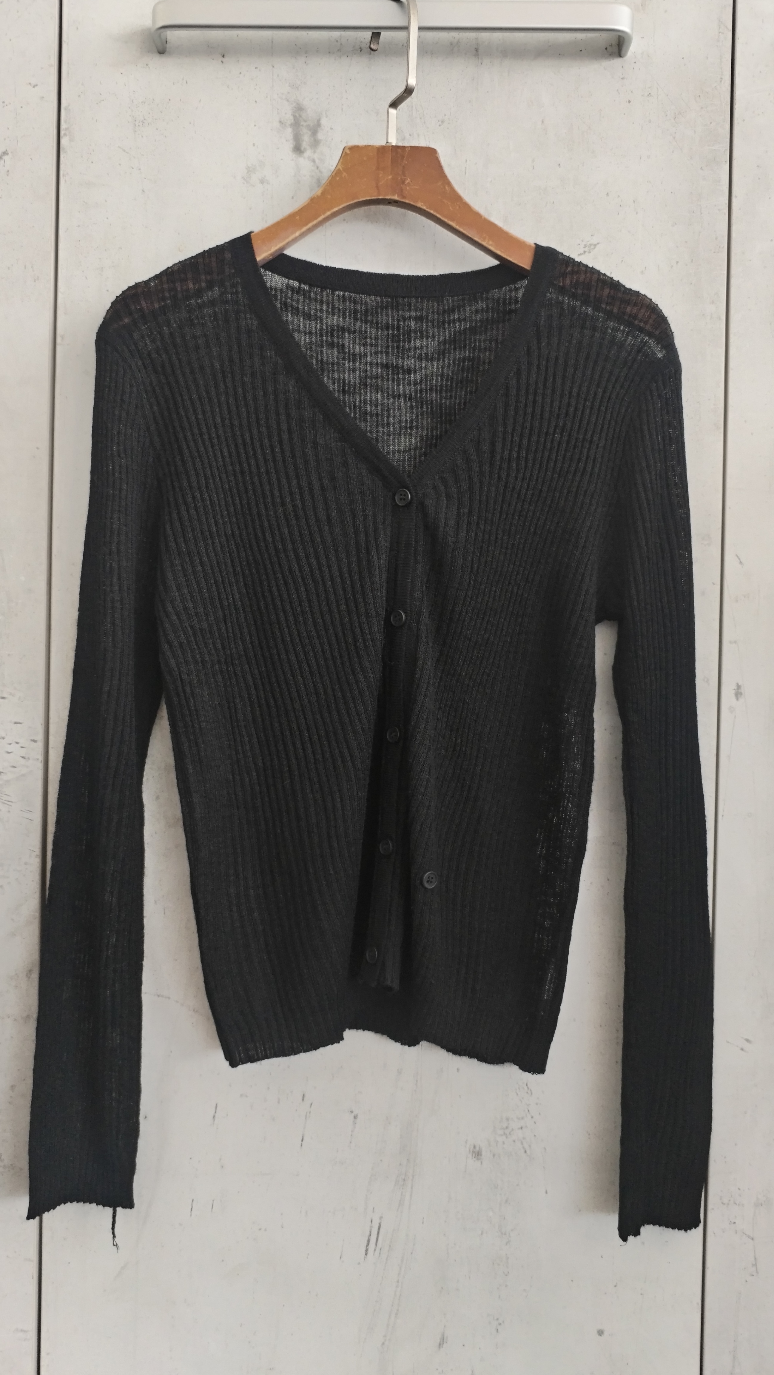 22 Clark Knitted Cardigan (B 39-49cm; L 49cm)
