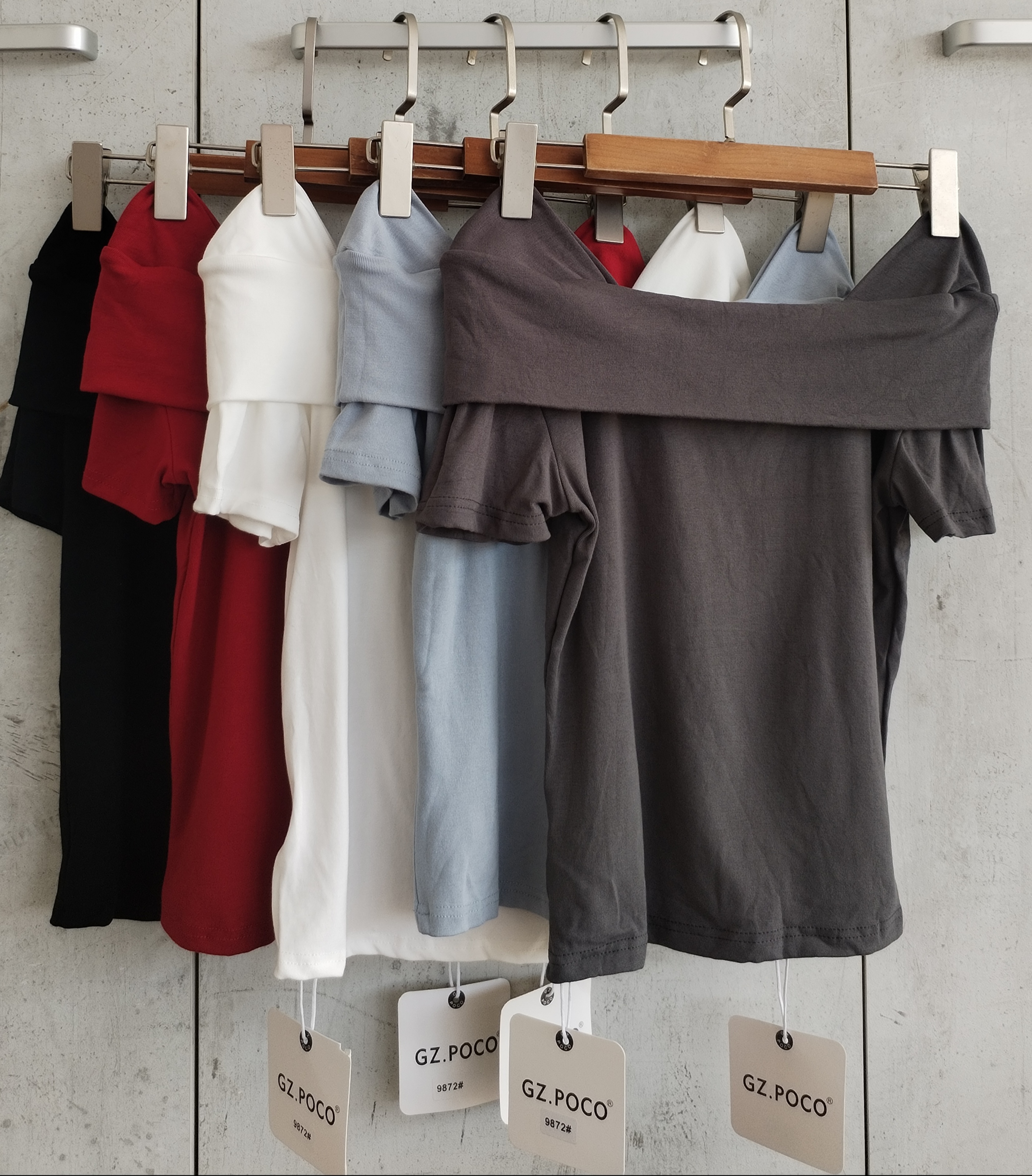 9872 Oretta Off Shoulder Cotton Top (B 36-49cm; L 49cm)