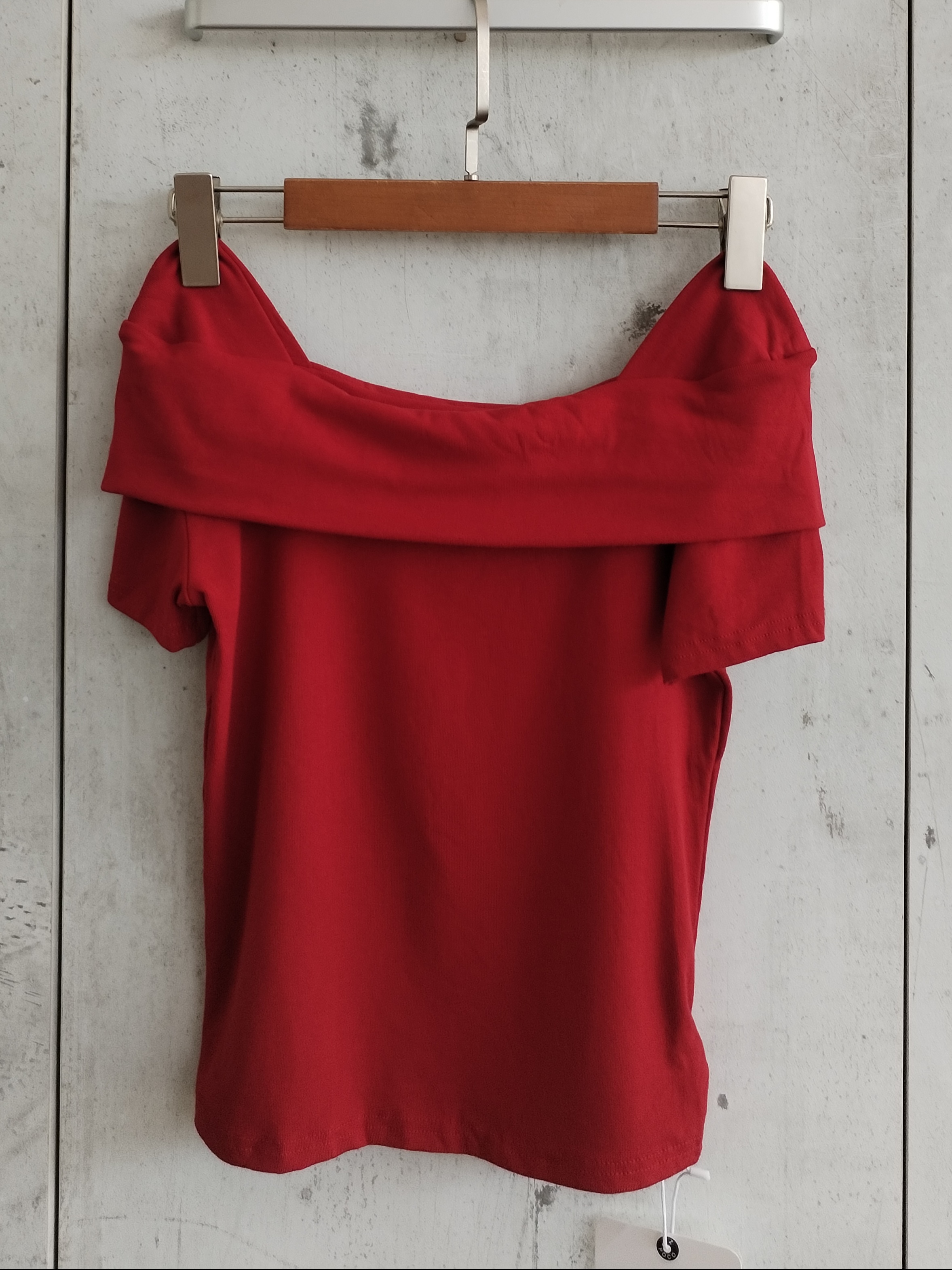 9872 Oretta Off Shoulder Cotton Top (B 36-49cm; L 49cm)