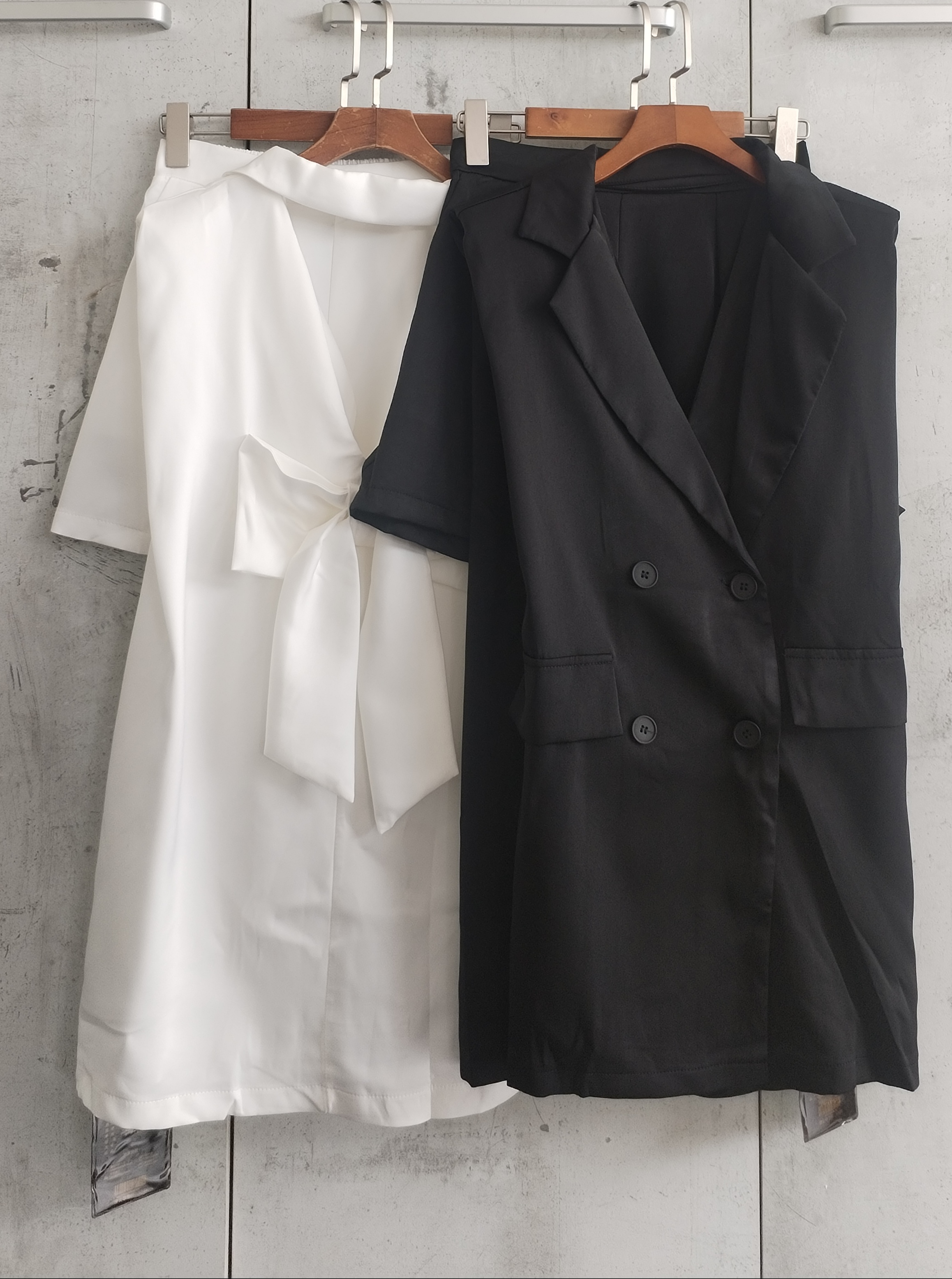 8256 Valorya Back Bow Tailored Vest w Shorts Set (Top: B 59cm; L 74cm, Bottom: UW 33-47cm; H 48-59cm; L 36cm)