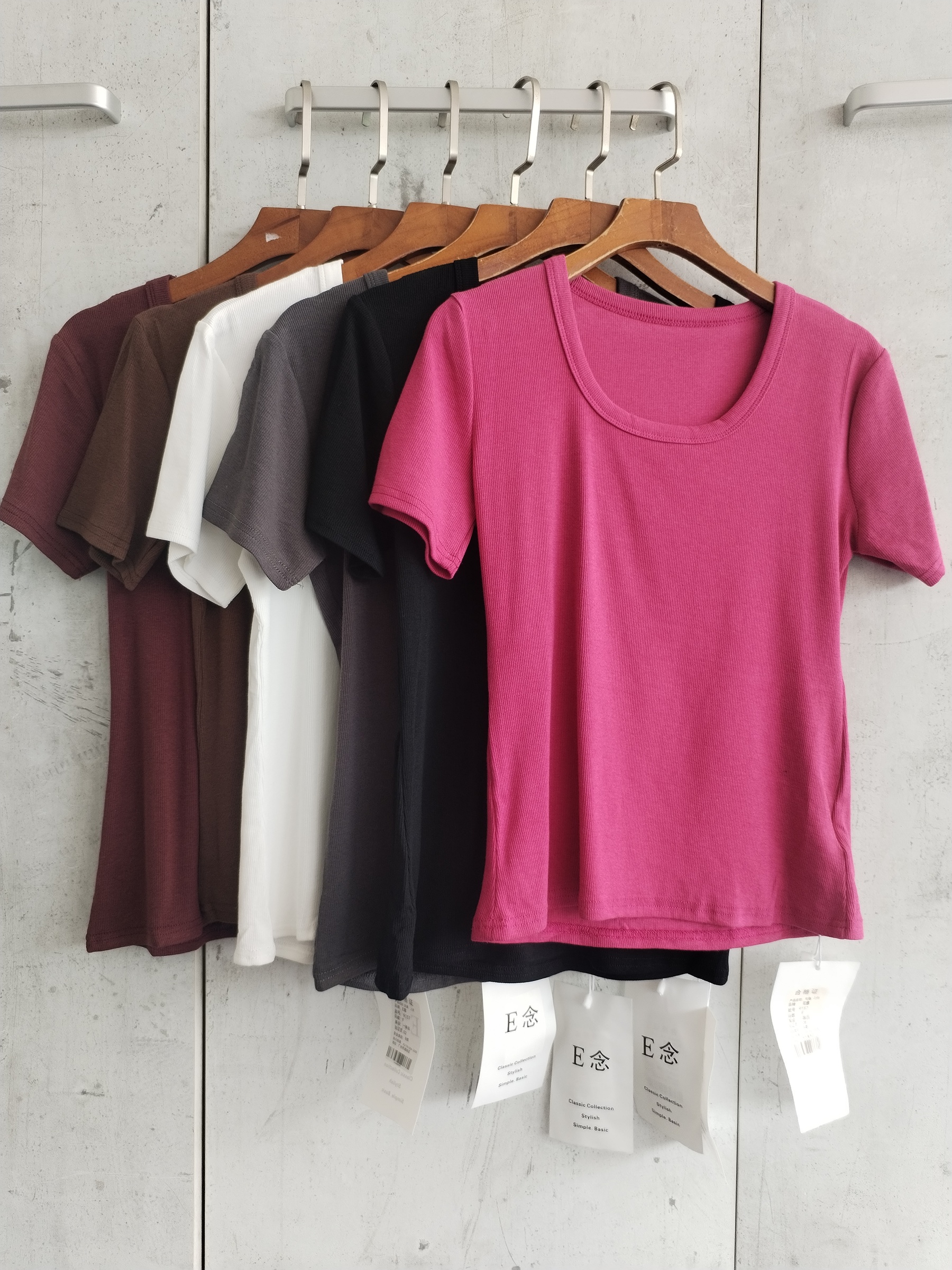 9157 Richarda Ribbed Fitted Cotton Top (B 36-49cm; L 51cm)