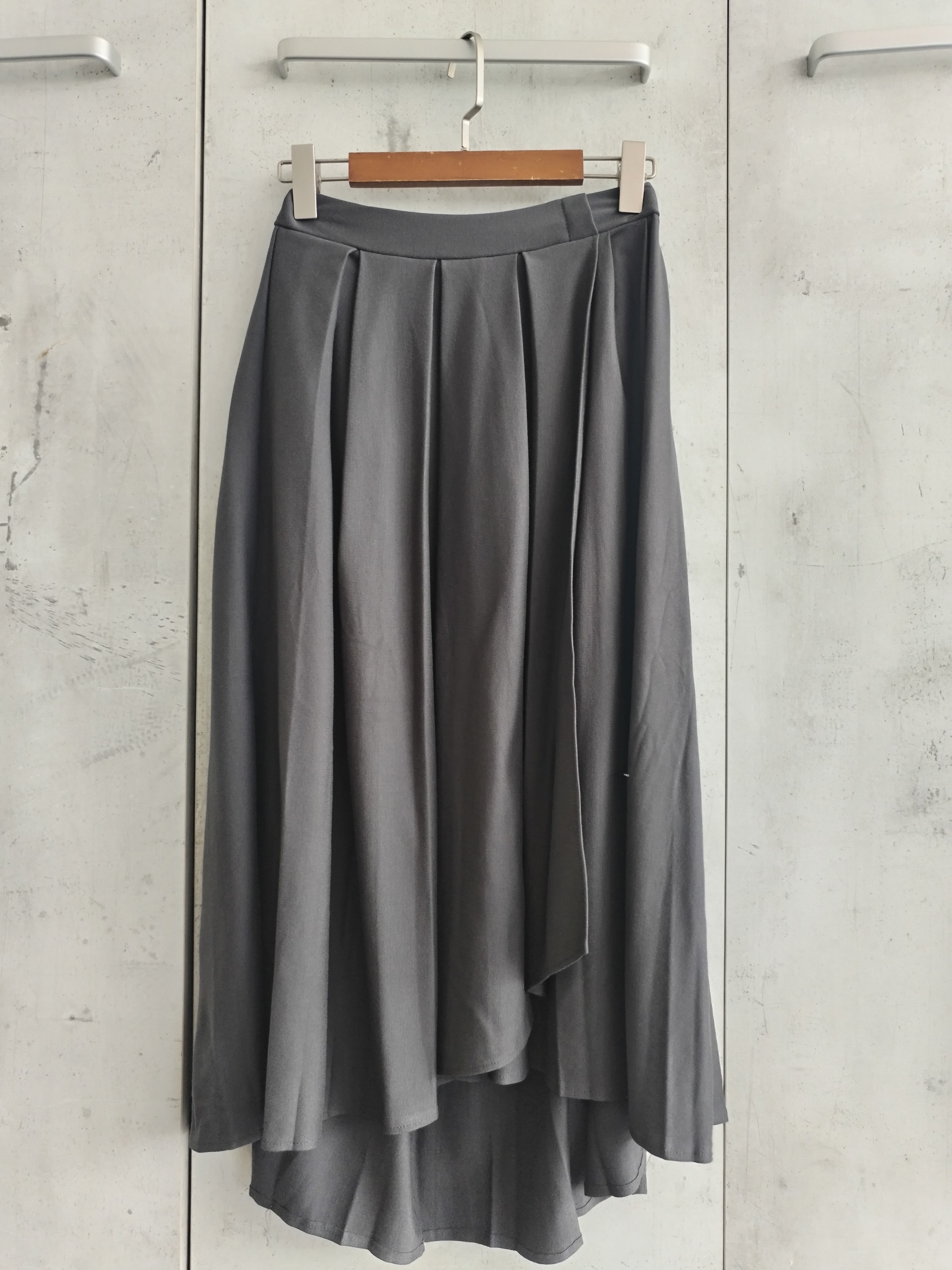 010 Alexandria Pleated A-Line Skirt (UW 37-49cm; H FS; L 71cm)