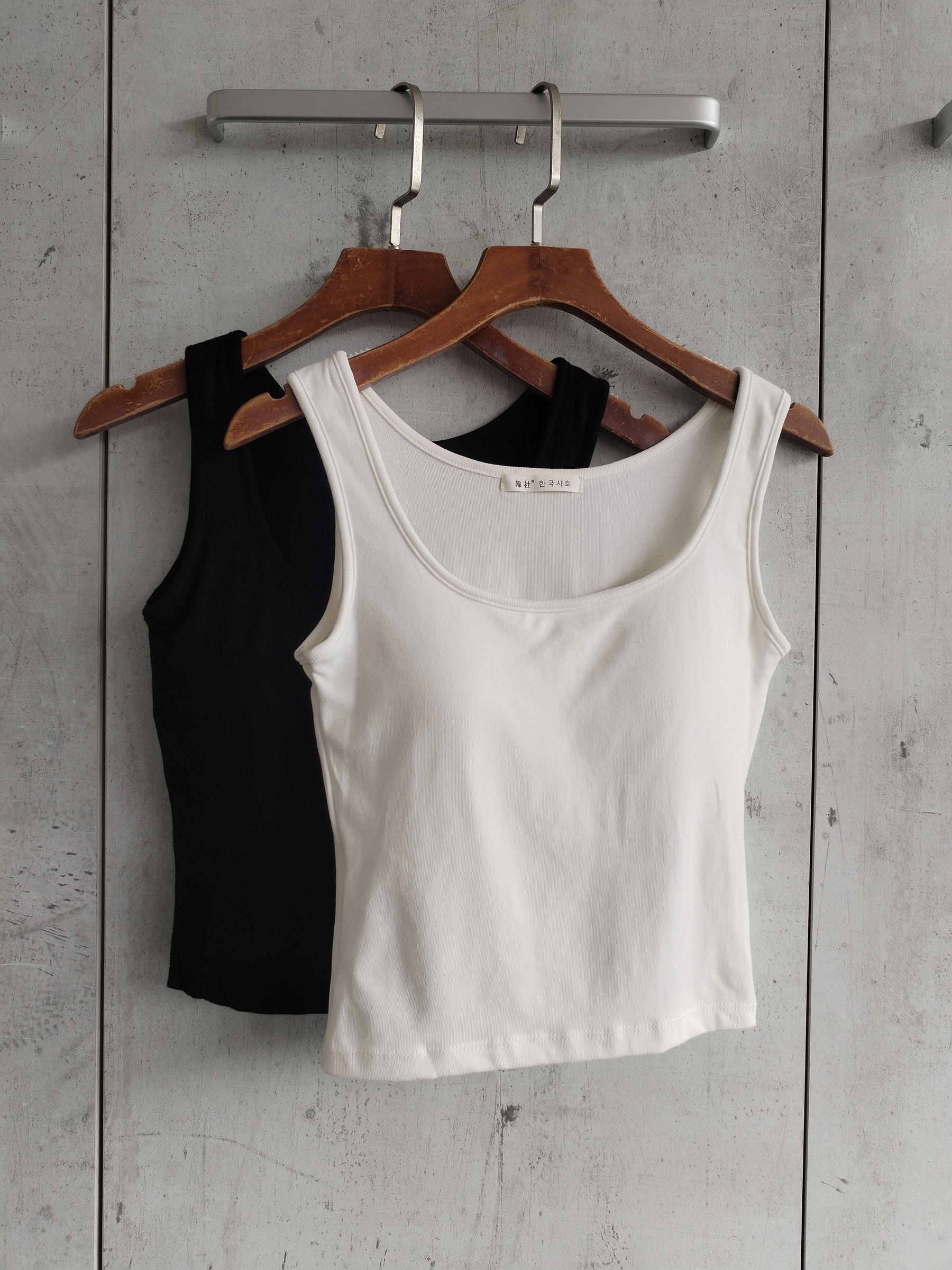 6611 Phoenix Padded Tank Top (B 31-51cm; L 40cm)