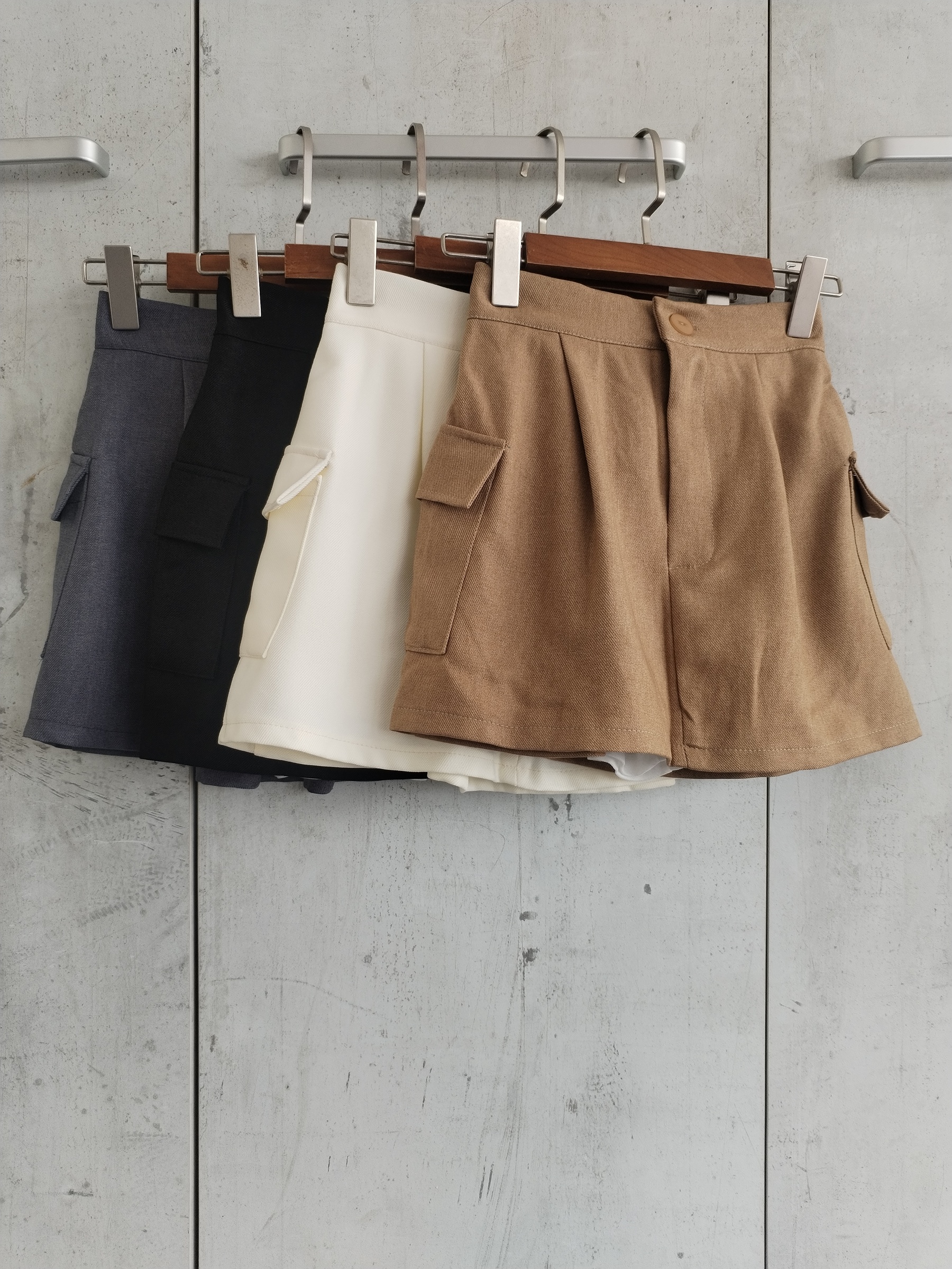 2808 Cillian Cargo Skirt w Inner Shorts (UW 31-45cm; H 43-55cm; L 35cm)