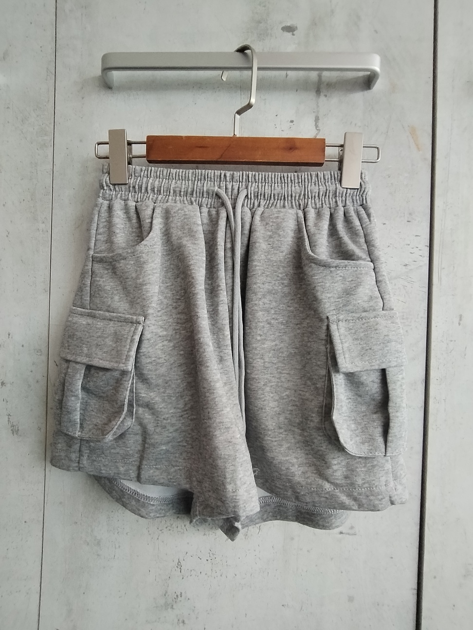1008 Scotia Cargo Sweat Shorts (UW 31-45cm; H 45-54cm; L 35cm)
