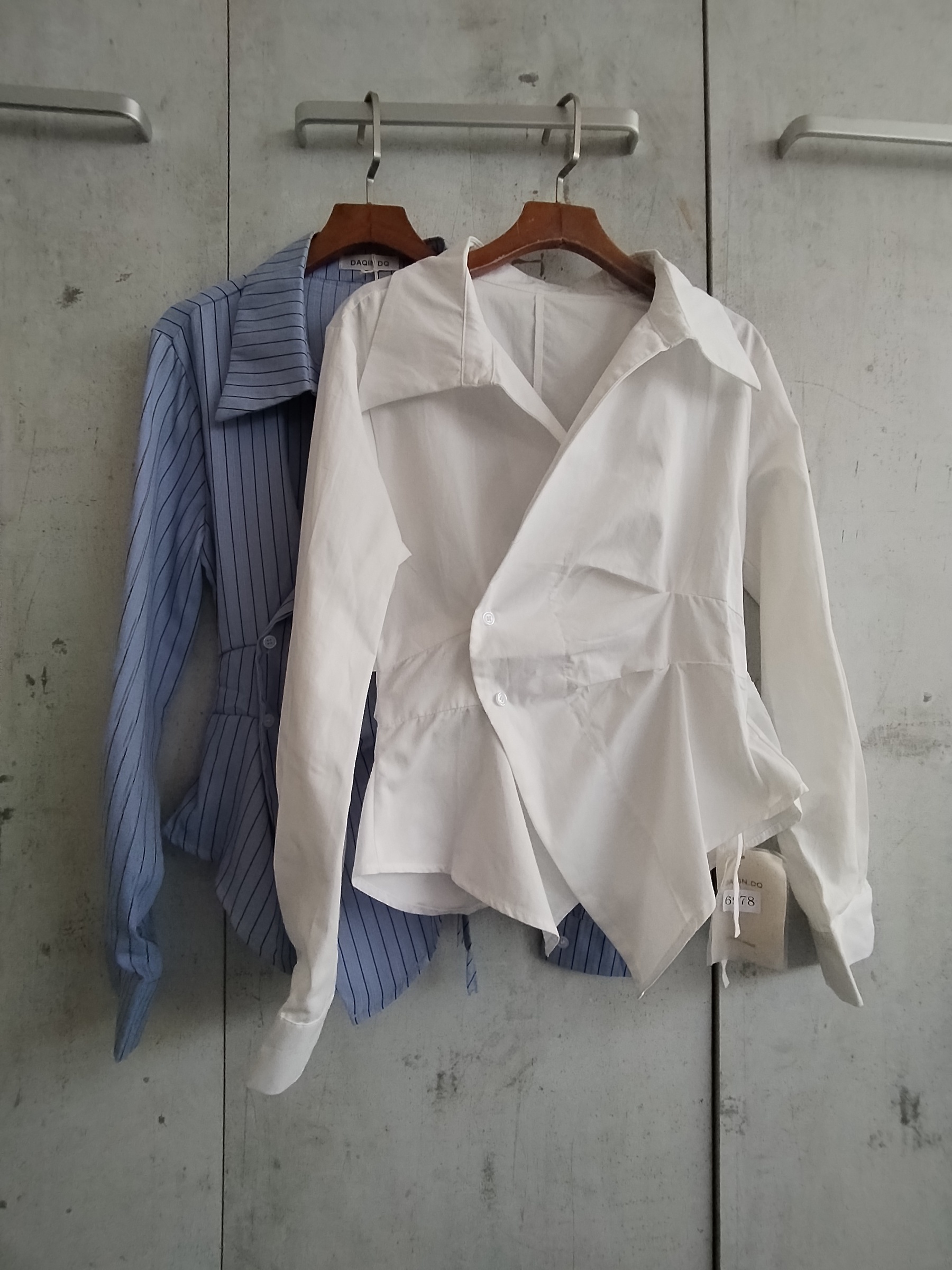 6978 Willanoma Inner Tie Wrap Shirt w Buttons (B 45cm; L 46/61cm)