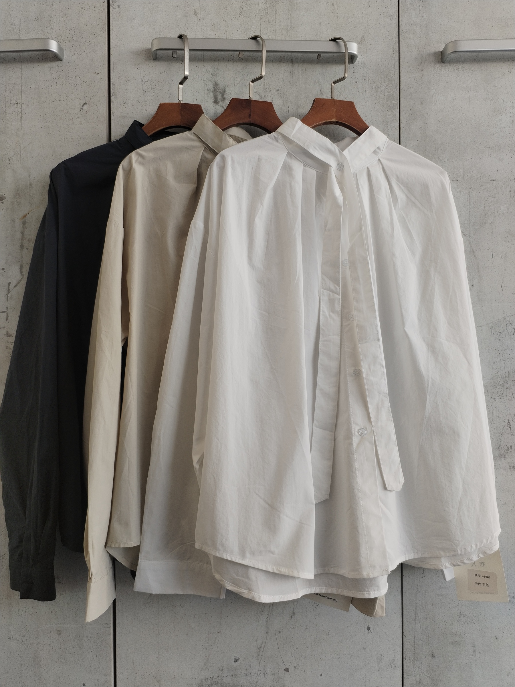 66007 Lorenza Long Sleeve Blouse w Sash (B 65cm; L 60cm)