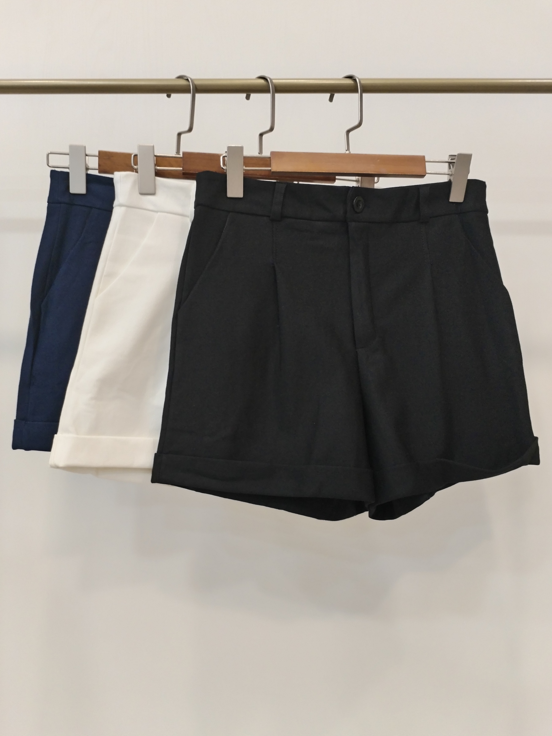 5982 Fabio Folded Hem Shorts W Pockets (XL Size: UW 35-36cm, H 39-58cm, L 35cm; 2XL Size: UW 37-38cm, H 42-54cm, L 35cm; 4XL Size: UW 40-41cm, H 44-56cm, L 36cm)