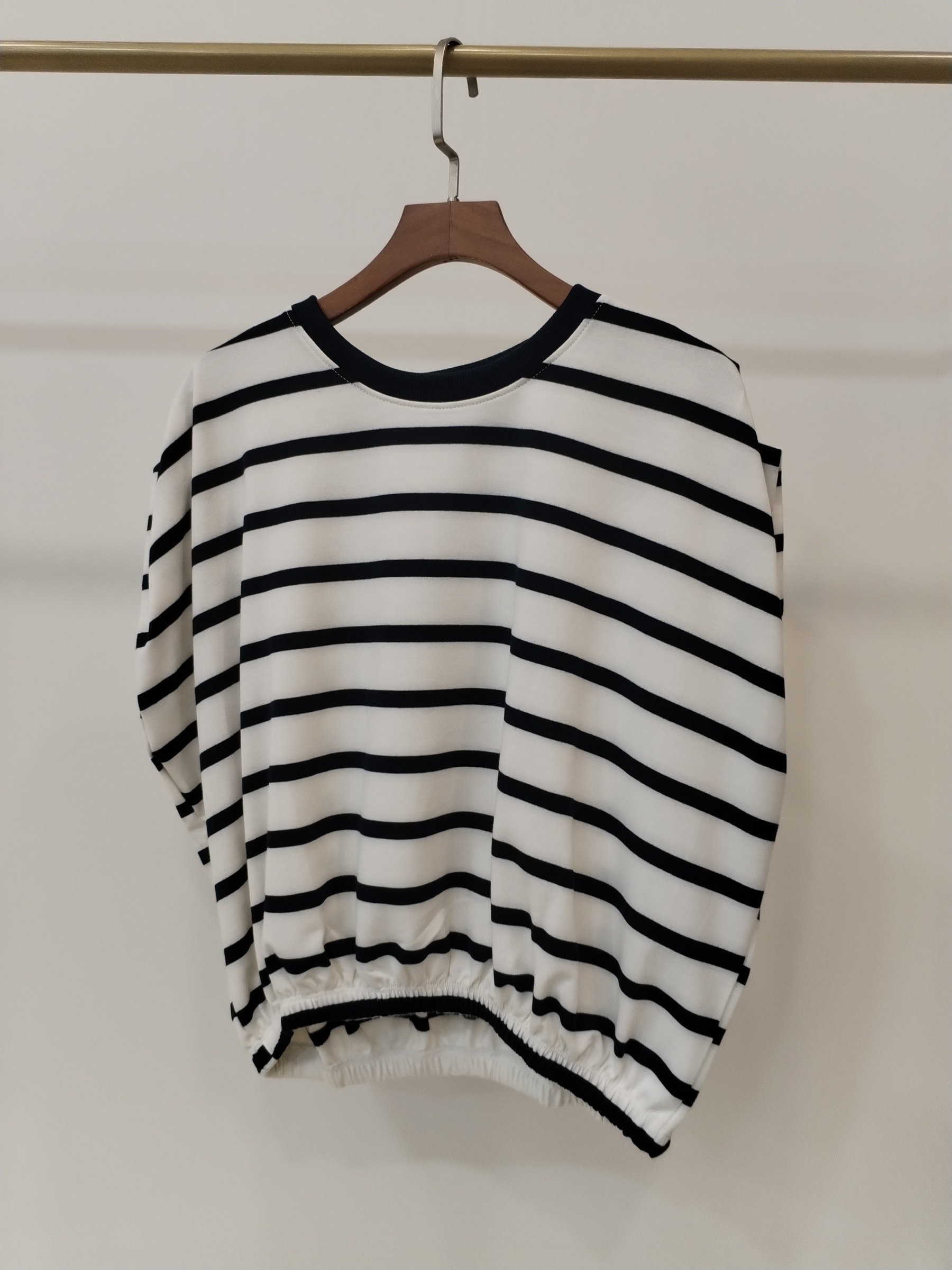 2828 Stansy Pleated Shoulder Striped Cotton Top W Cuff Waist (B 54-64cm; L 51cm)