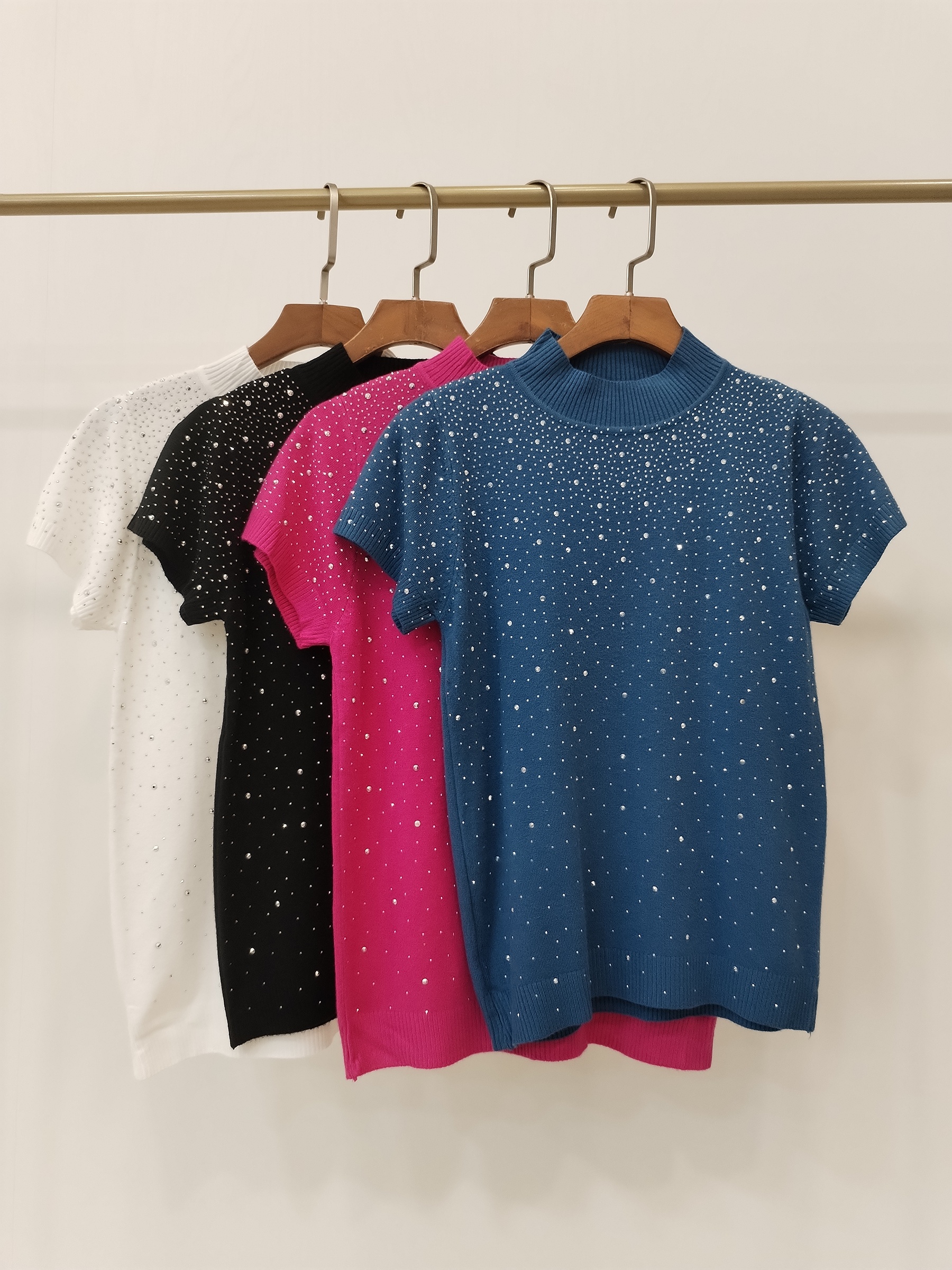 0128 Drewie Dazzling Rhinestone-Embellished Knit Top (B 38-51cm; L 51cm)