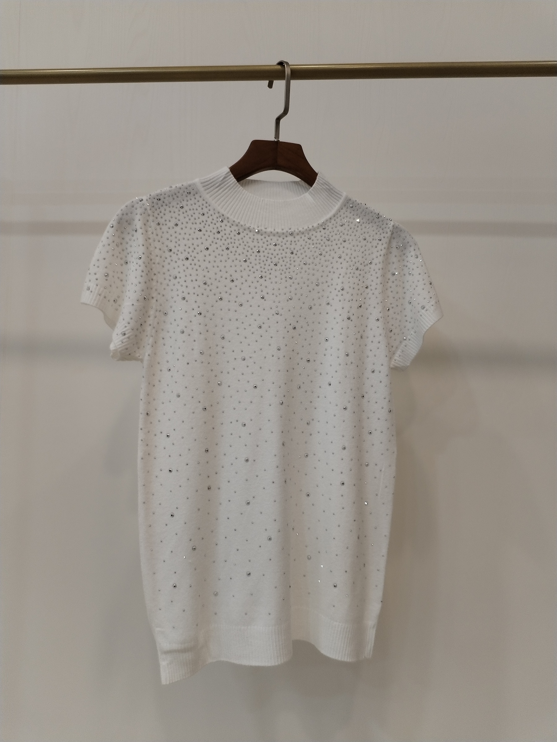 0128 Drewie Dazzling Rhinestone-Embellished Knit Top (B 38-51cm; L 51cm)