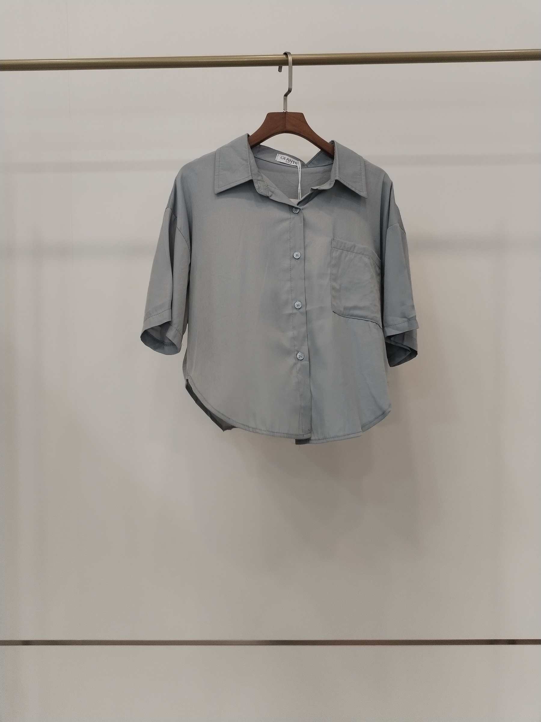 172 Creighton Cropped Short Sleeve Shirt (B 54cm; L 35/49cm)