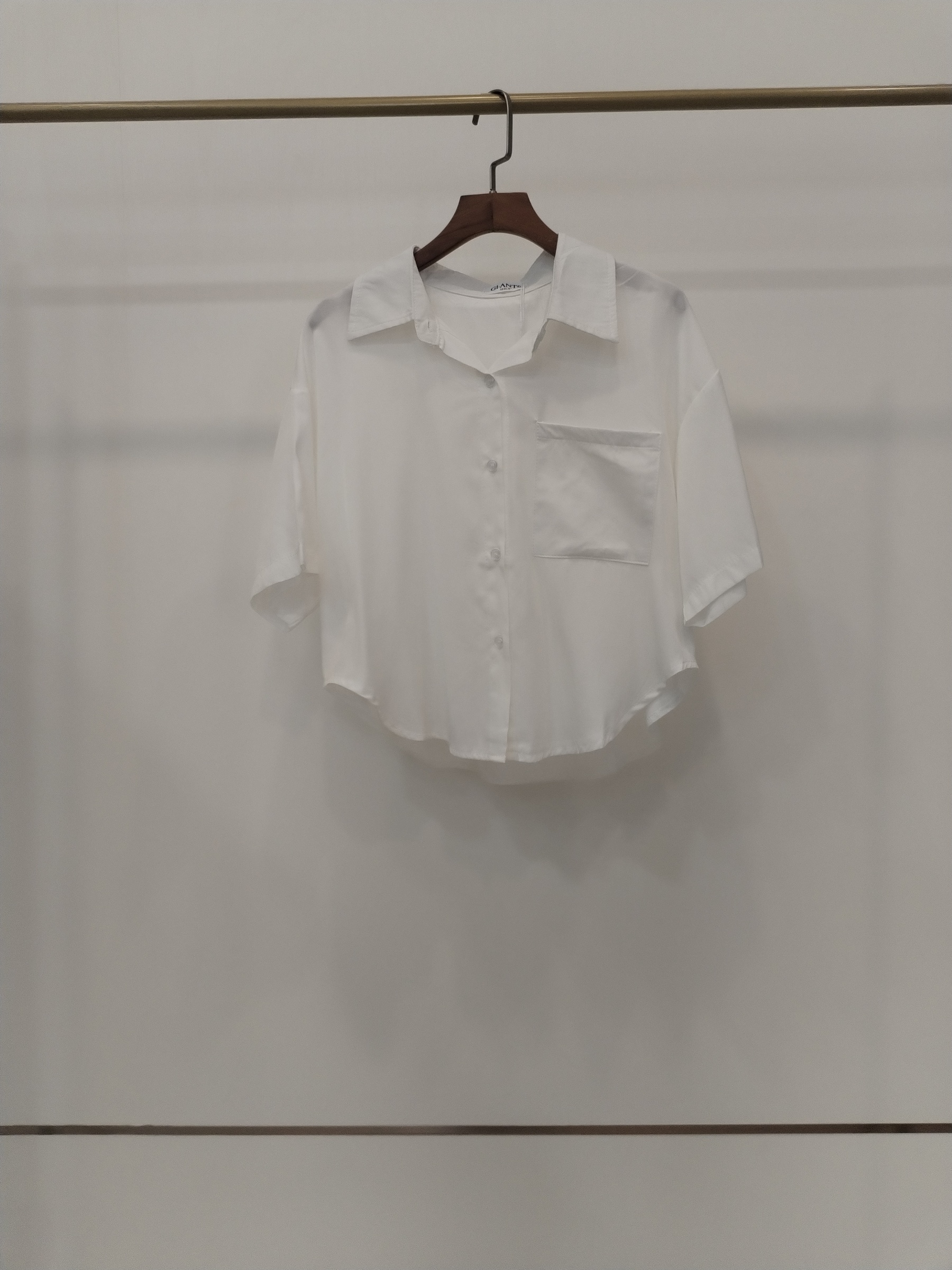 172 Creighton Cropped Short Sleeve Shirt (B 54cm; L 35/49cm)