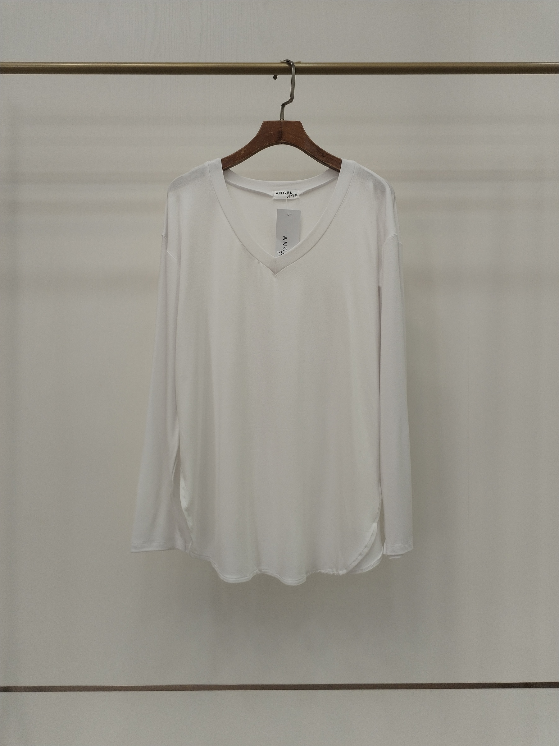 2836 Lavonte Long Sleeve V-Neck Soft Cotton Top w Side Slits (B 51-56cm; L 44/65cm)