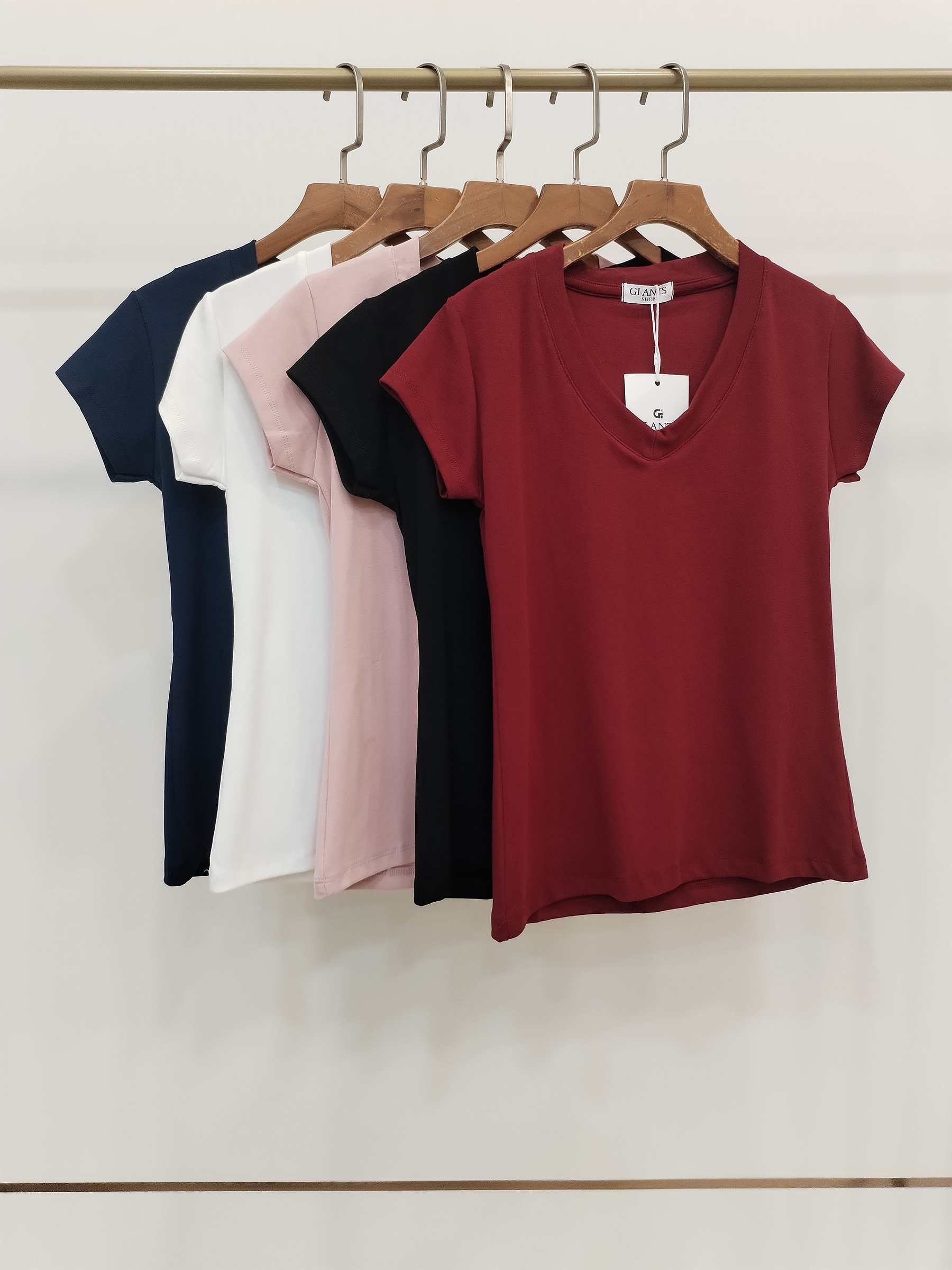 2840 Finleigh Fitted V-Neck Cotton Top (B 39-49cm; L 54cm)