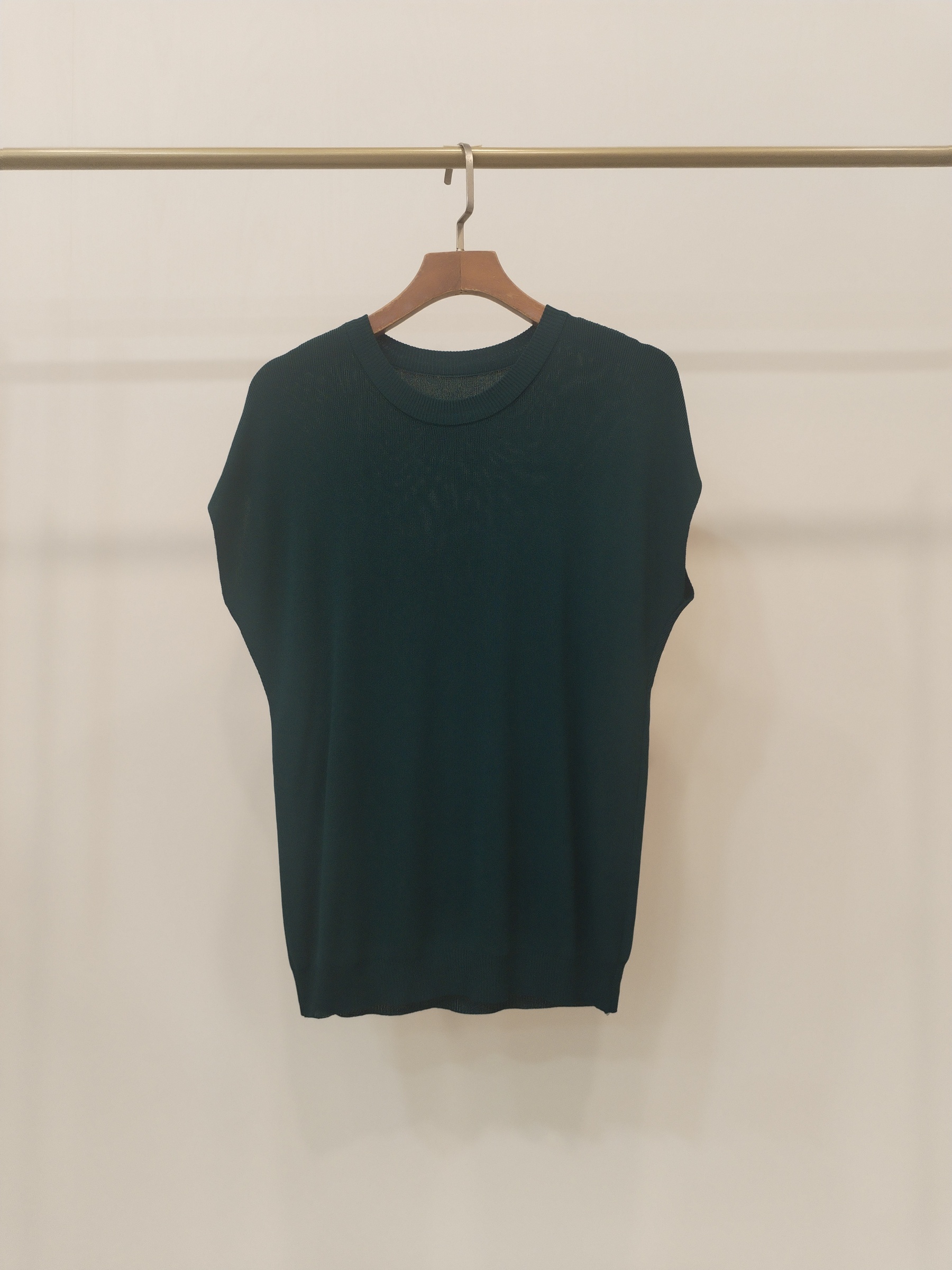 1925 Rebel Round Neck Cap Sleeve Cooling Knit Top (B 44-54cm; L 55cm)