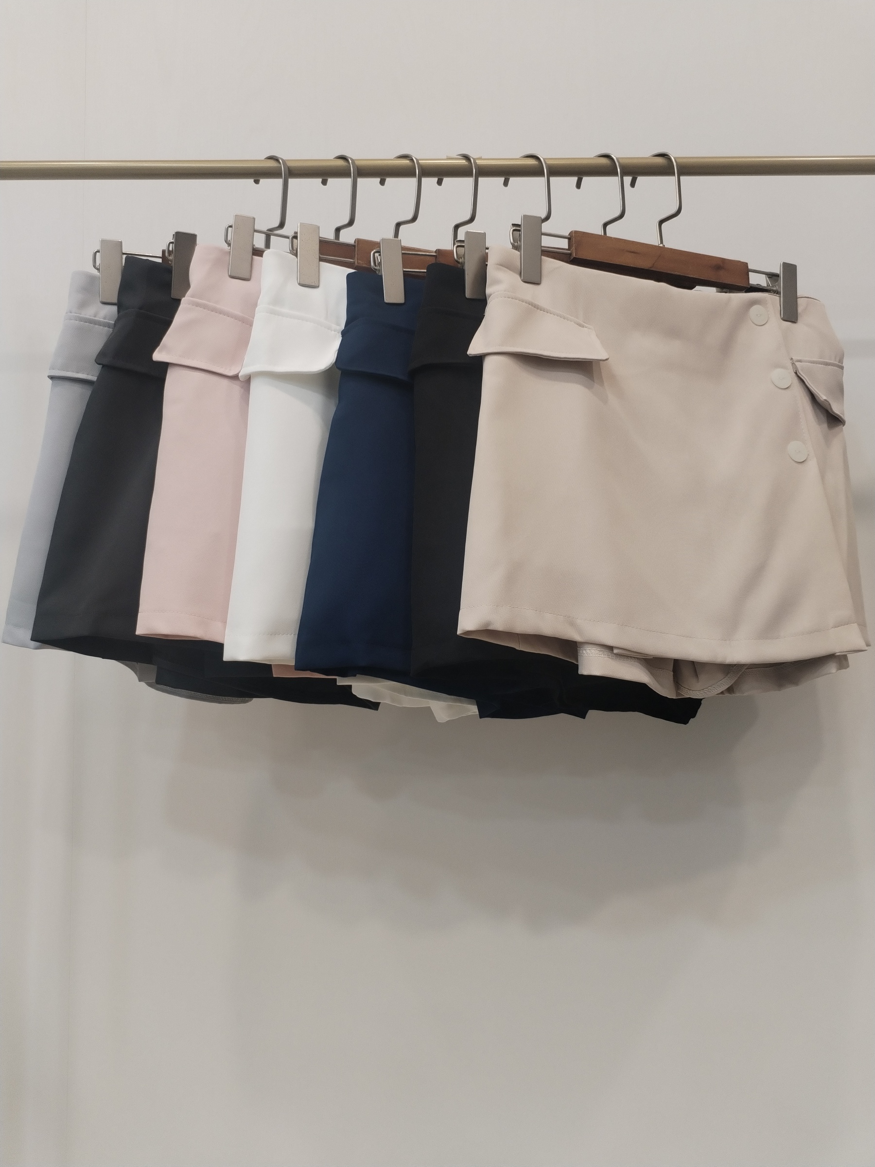 2844 Zendaya Skirt w Inner Shorts & Side Zipper (UW 40-58cm; H 54-60cm; L 38cm)