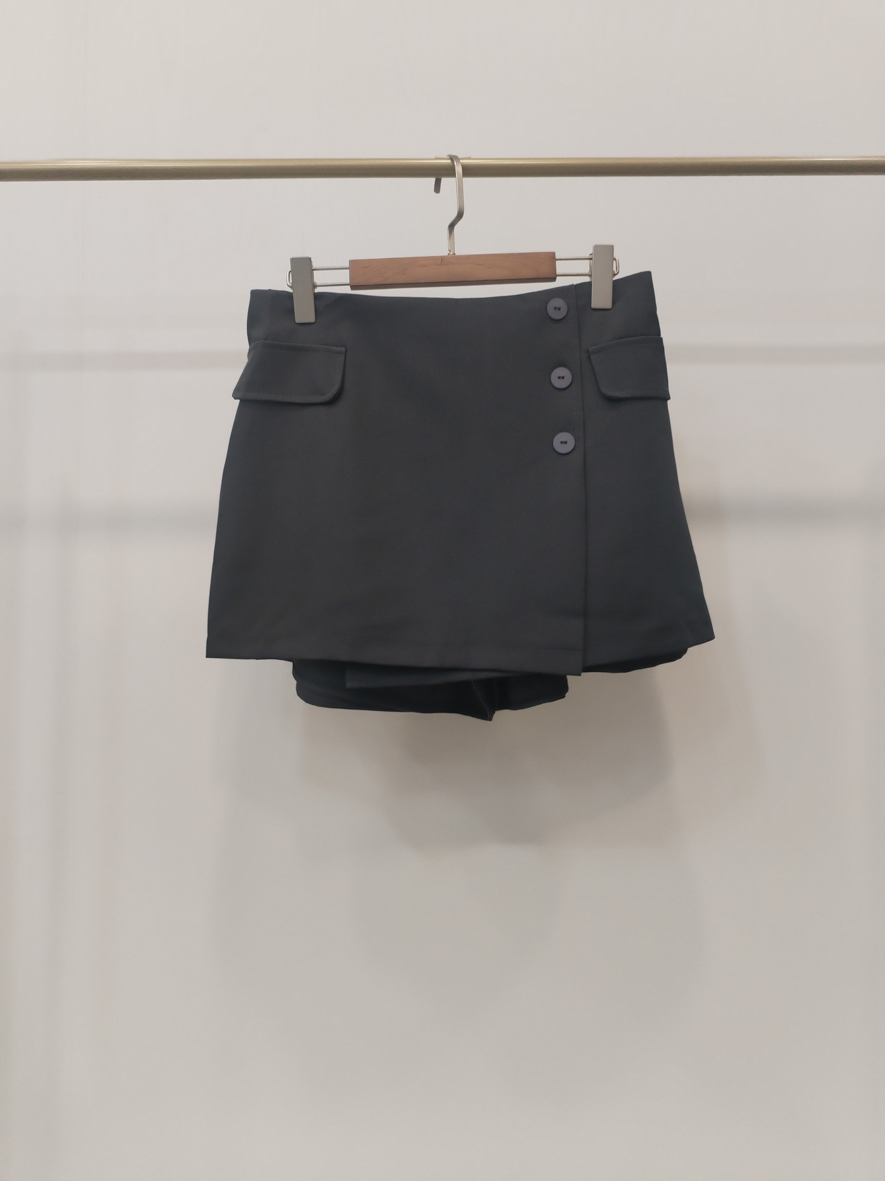 2844 Zendaya Skirt w Inner Shorts & Side Zipper (UW 40-58cm; H 54-60cm; L 38cm)