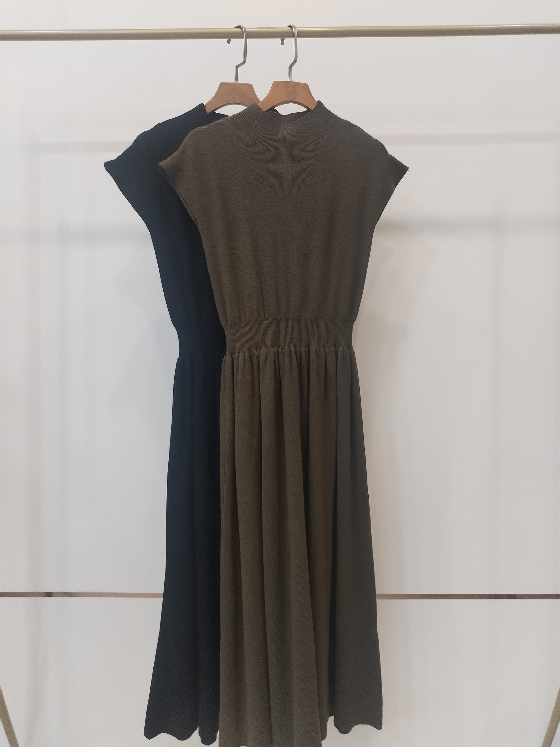 2845 Haiti Cap Sleeve High Neck Knit Dress (B 37-51cm; H FS; L 110cm)