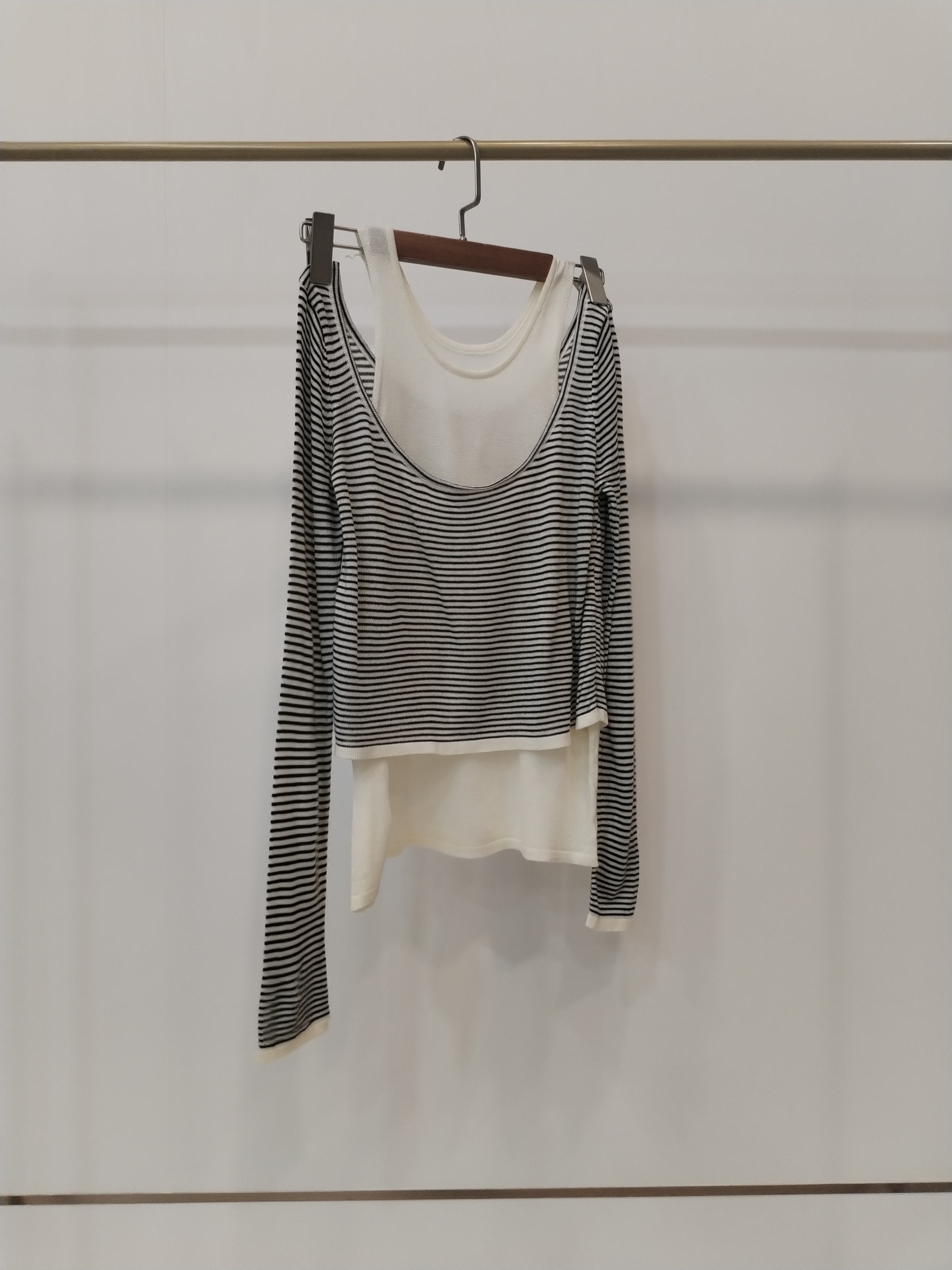 8022 Foxton Fake 2-Piece Striped Long Sleeve Knit Top (B 41-47cm; L 56cm)