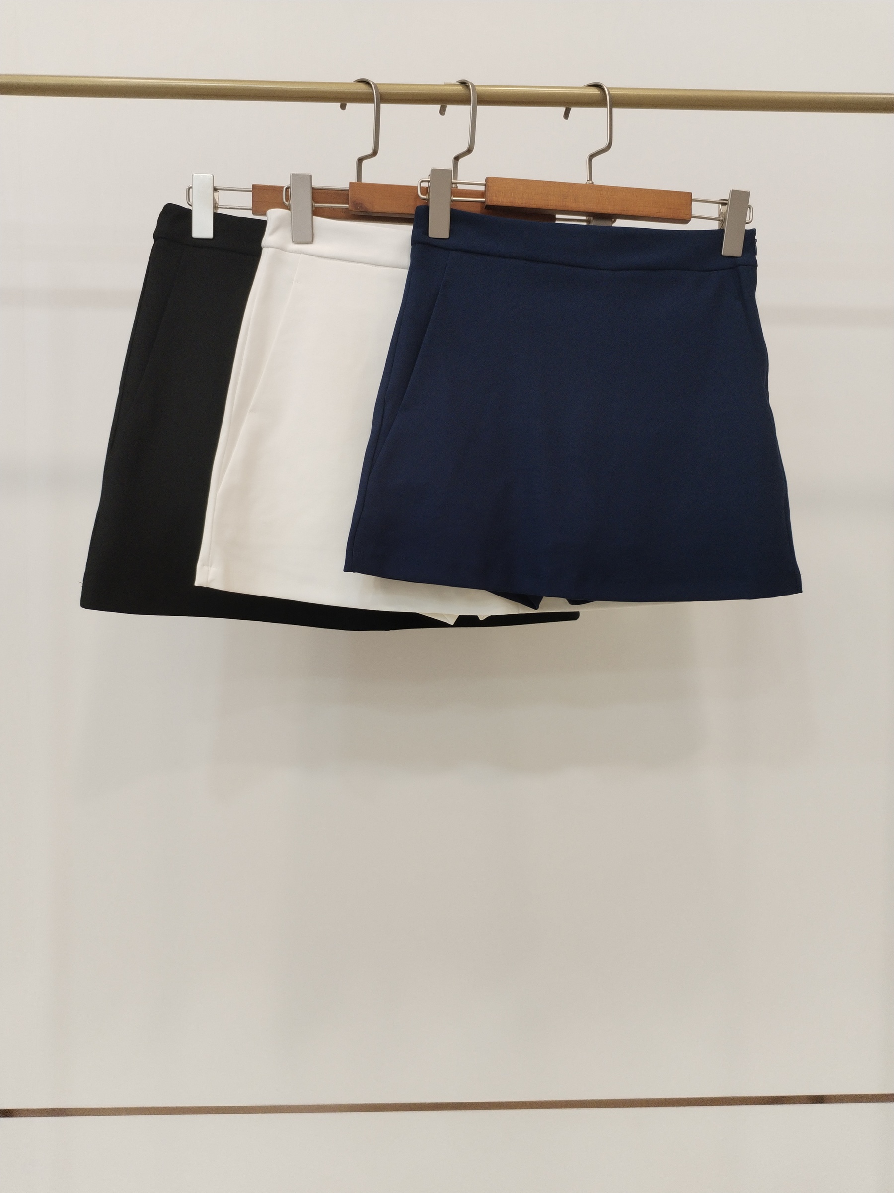 5980 Zevvia Side Zipper Skirt w Inner Shorts & Pockets (XL: UW 34-36cm; H 39-44cm; L 35cm, 2XL: UW 38-39cm; H 43-48cm; L 37cm, 4XL: UW 40-42cm; H 45-50cm; L 39cm)