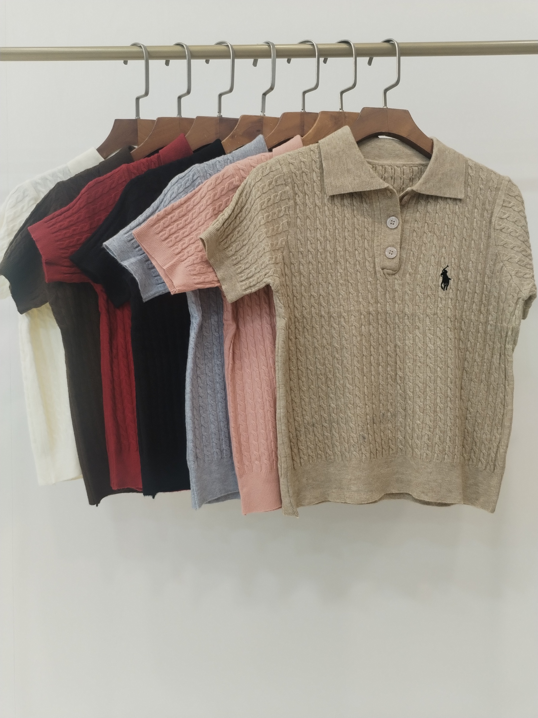 2061 Posy Polo Fit Collared Knit Top (B 40-49cm; L 45cm)