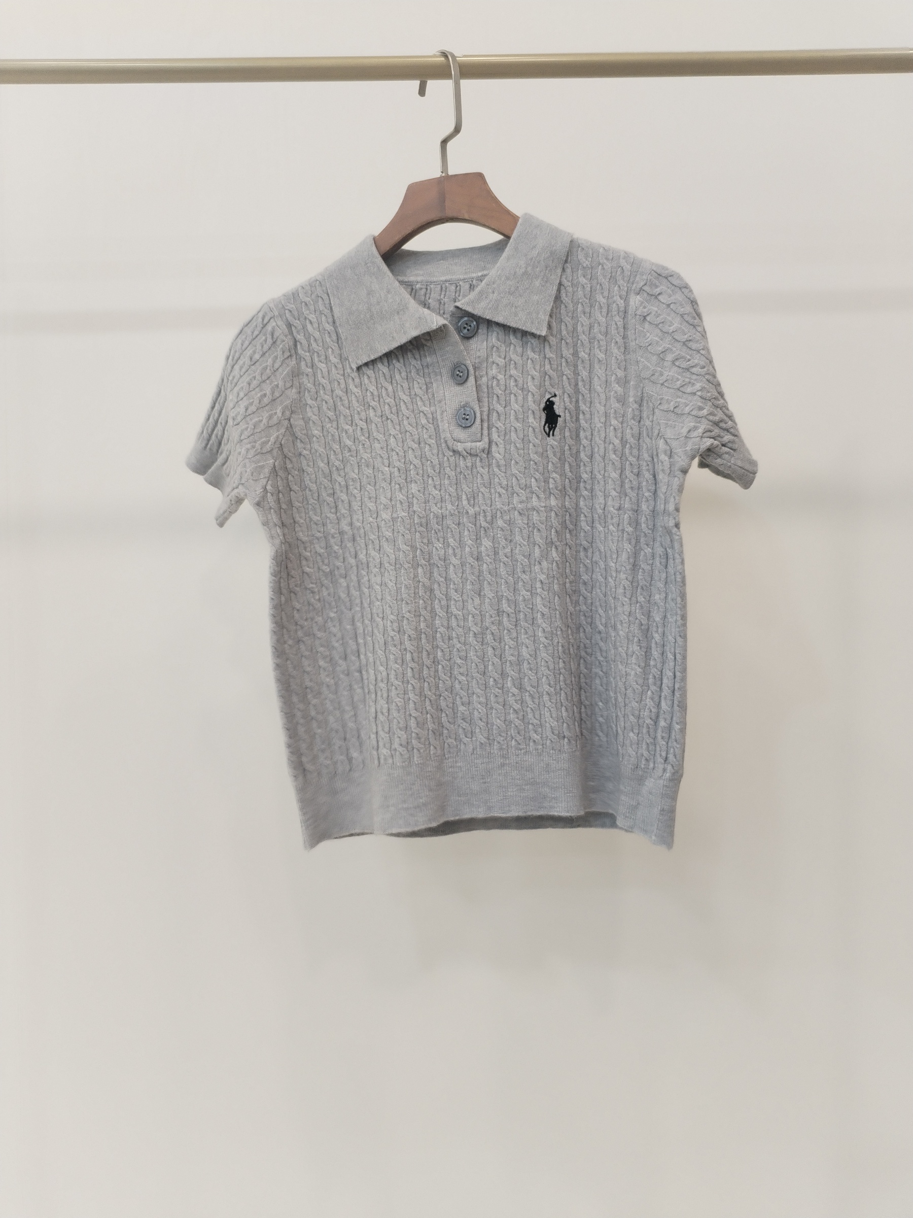 2061 Posy Polo Fit Collared Knit Top (B 40-49cm; L 45cm)