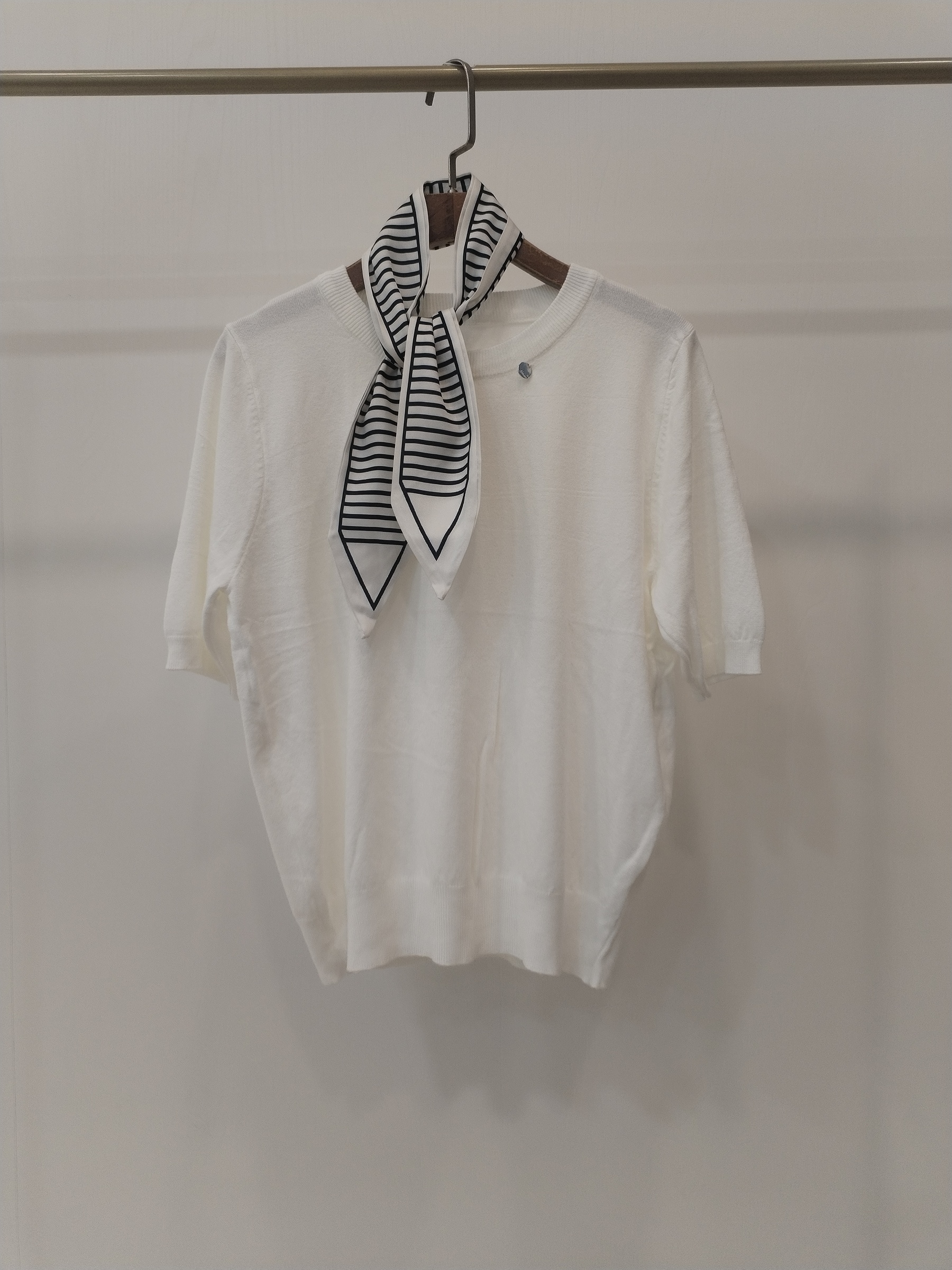 2878 Renauld Round Neck Knit Top w Twilly (B 46-51cm; L 52cm)