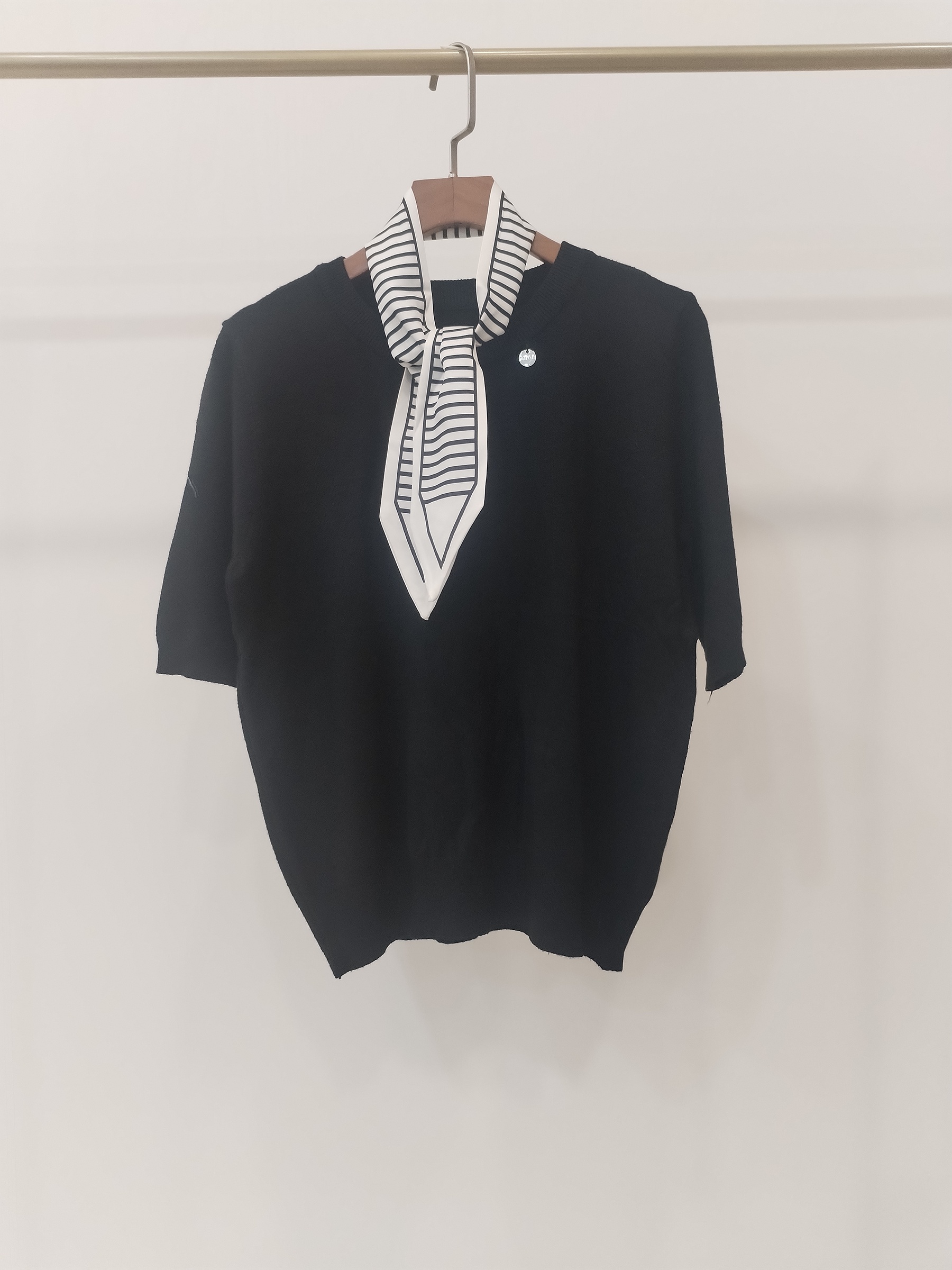 2878 Renauld Round Neck Knit Top w Twilly (B 46-51cm; L 52cm)