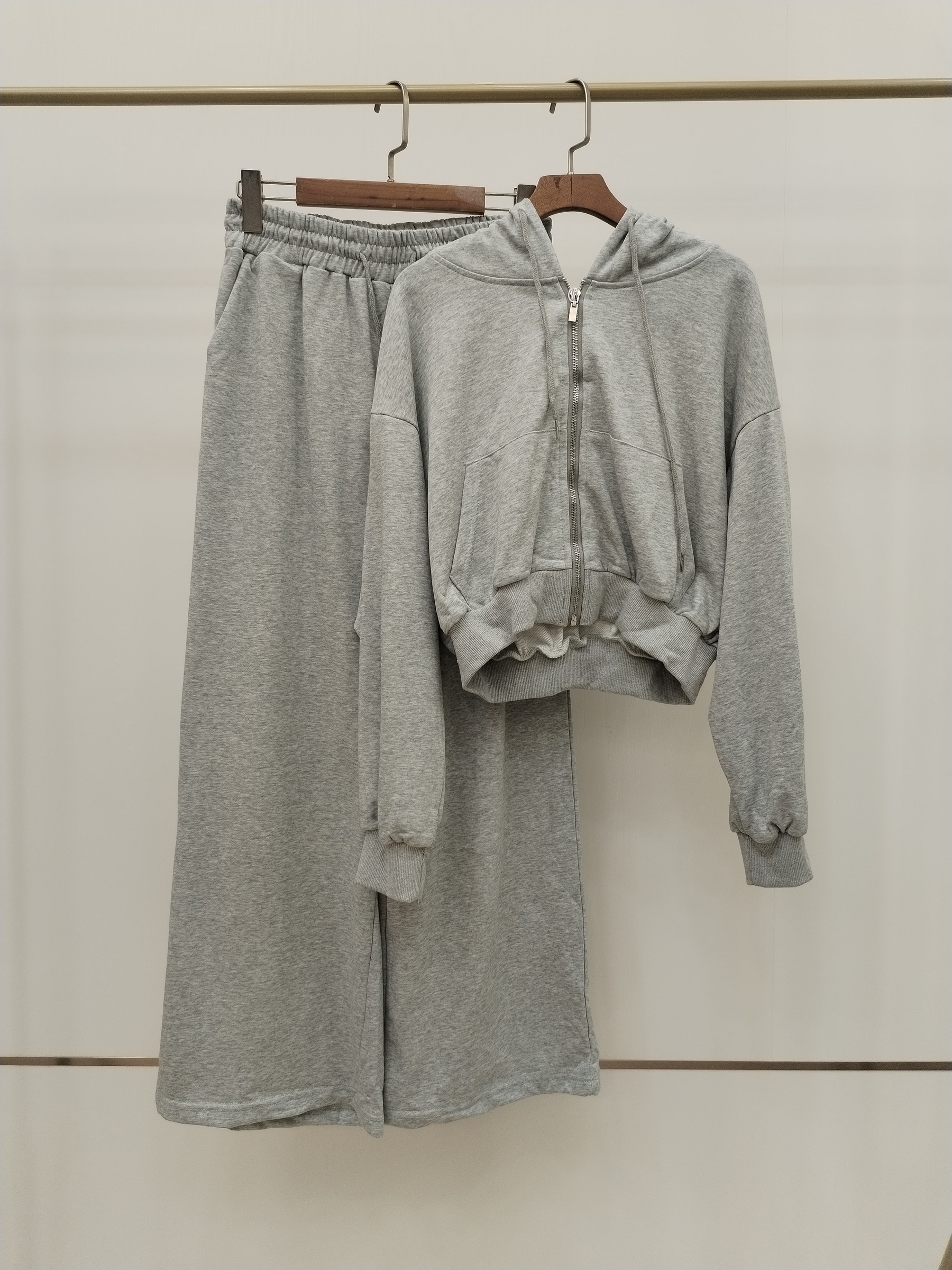 4203 Hannover Hoodie & Wide Pants Set (Top: B 53-57cm; L 43cm, Bottom: UW 34-52cm; H 49-60cm; L 99cm)