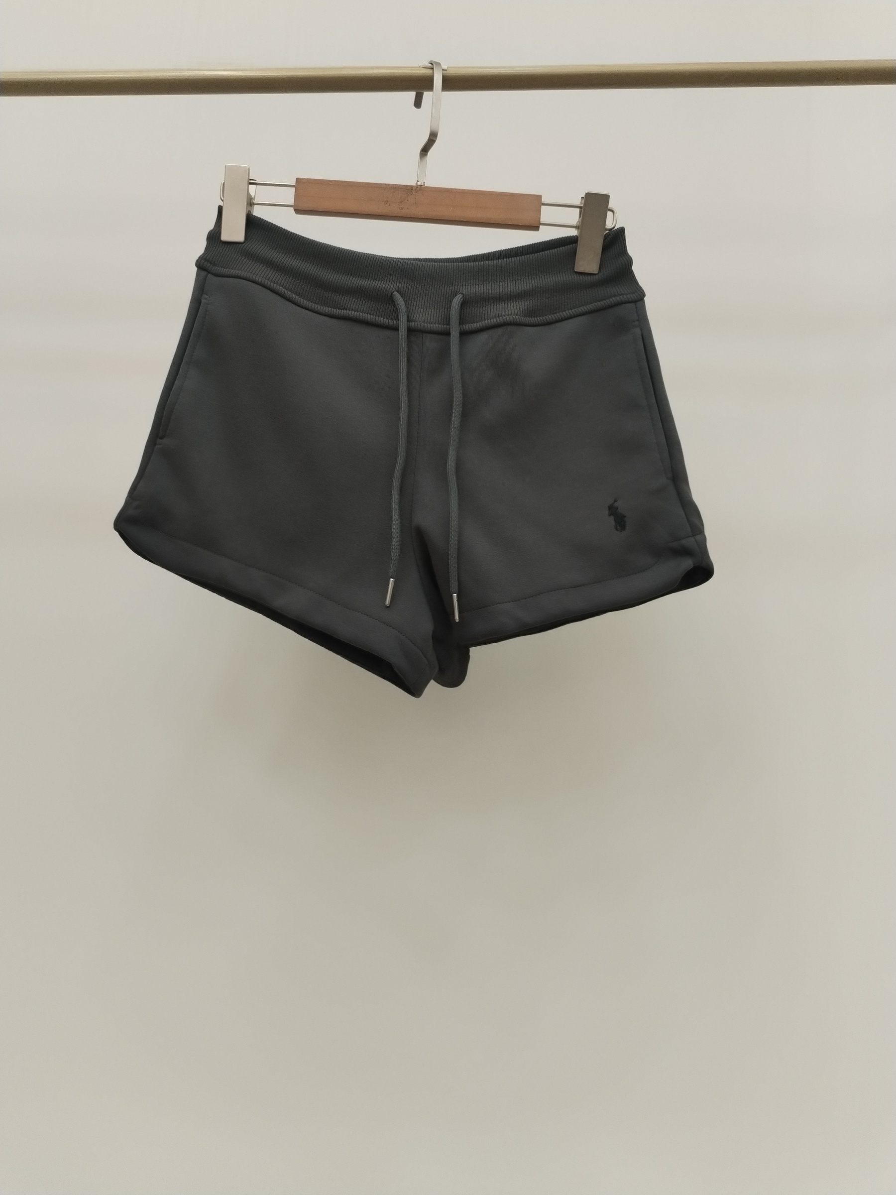 1029 Solene Polo Sporty Shorts (UW 34-46cm; H 43-55cm; L 30cm)